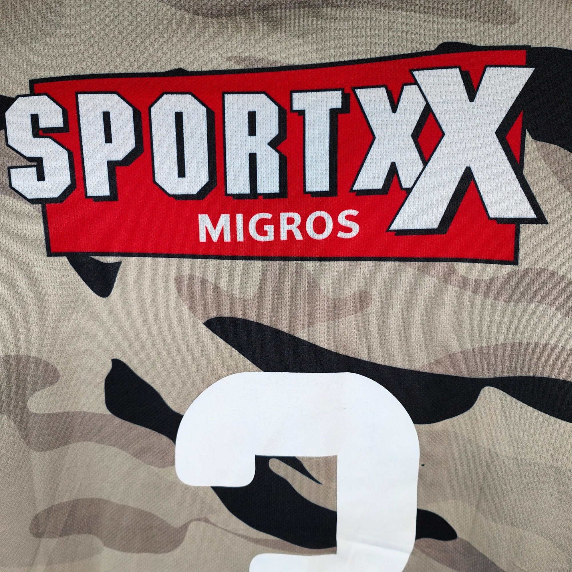 2016 - 17 FC Sion Third Shirt Ziegler 3 - 9.5/10 - (M) - Eternal Pitch