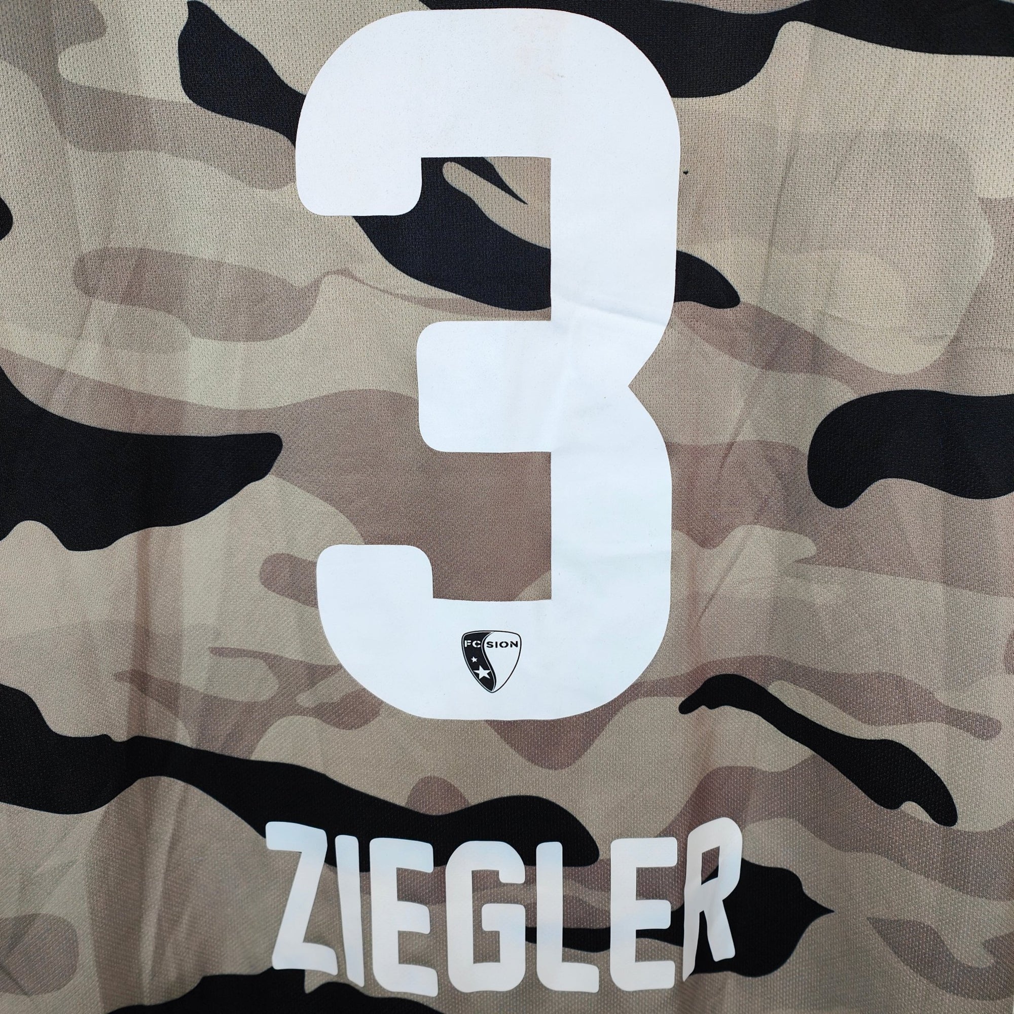 2016 - 17 FC Sion Third Shirt Ziegler 3 - 9.5/10 - (M) - Eternal Pitch