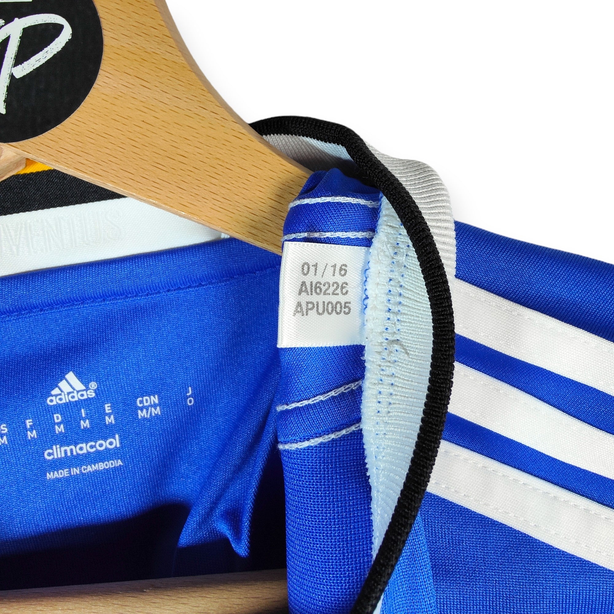 2016 - 17 Juventus Away Shirt Bonucci 19 (M) - Eternal Pitch