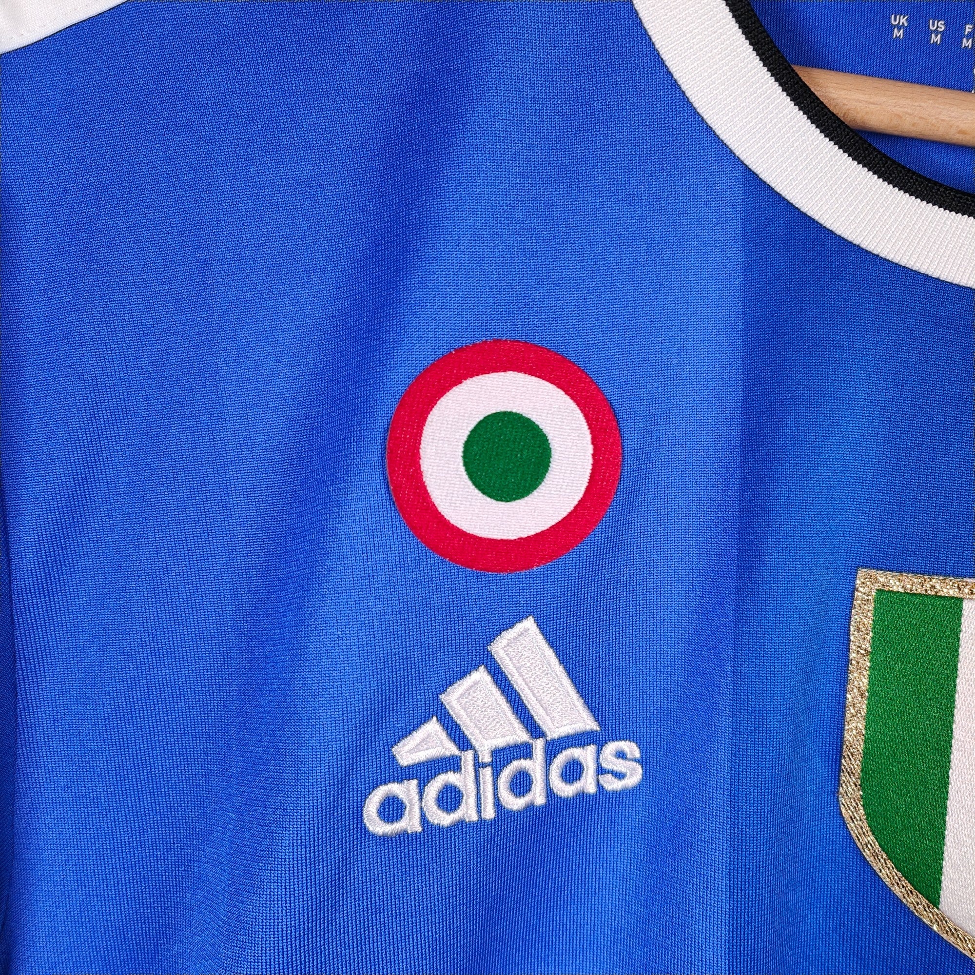 2016 - 17 Juventus Away Shirt Bonucci 19 (M) - Eternal Pitch