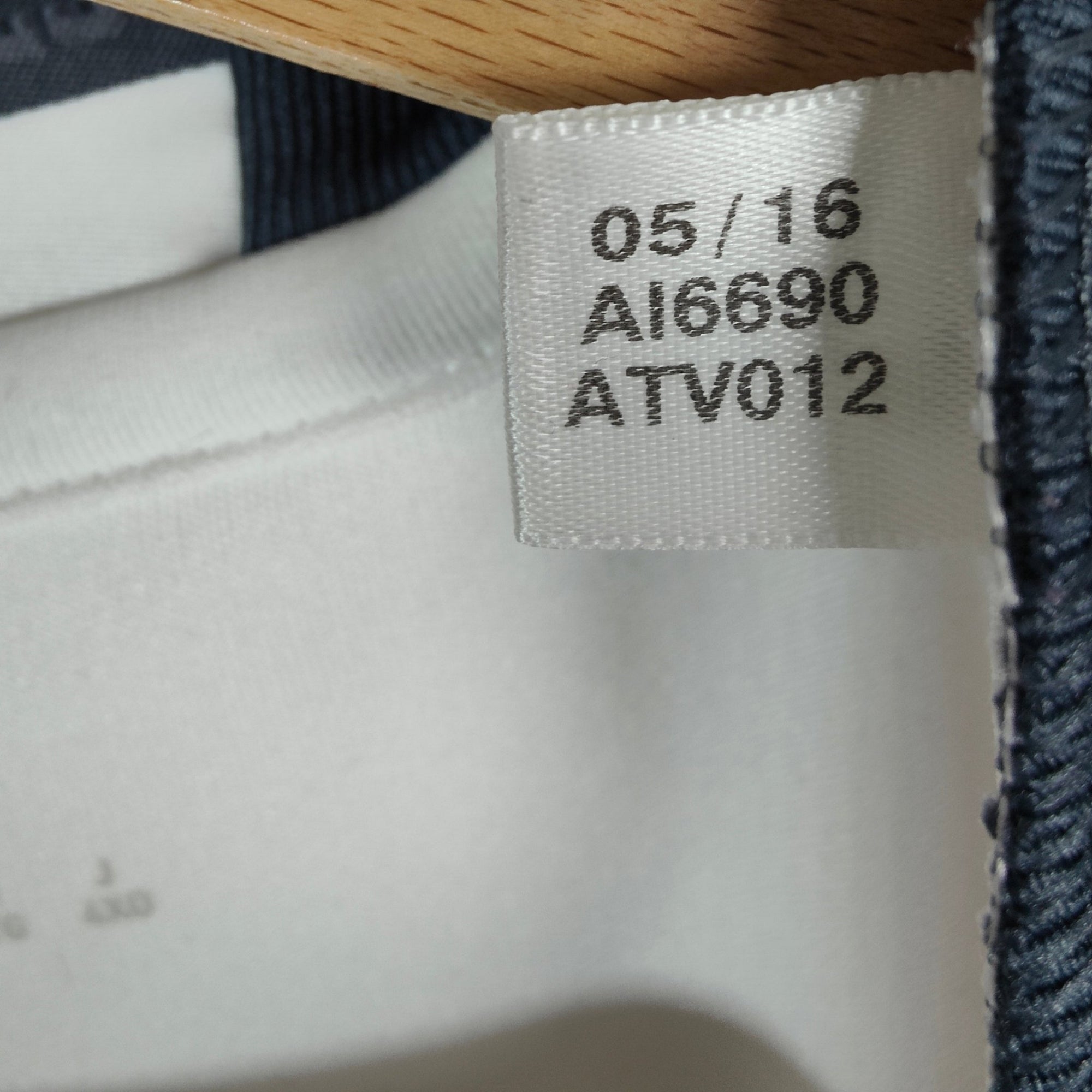 2016 - 17 Manchester United Third Shirt Pogba 6 - 9.5/10 - (XL) - Eternal Pitch