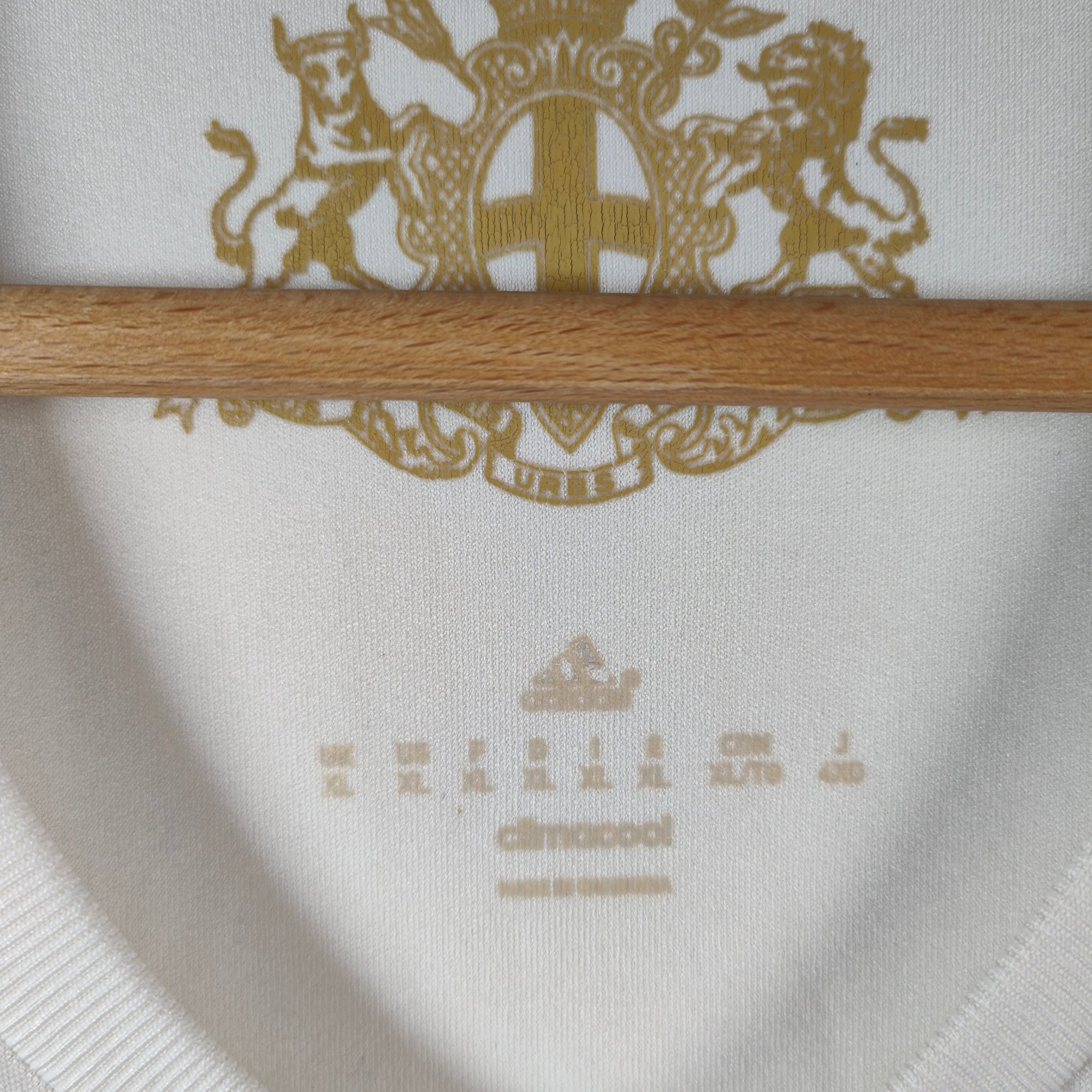 2016 - 17 Olympique Marseille Home Shirt (XL) - Eternal Pitch