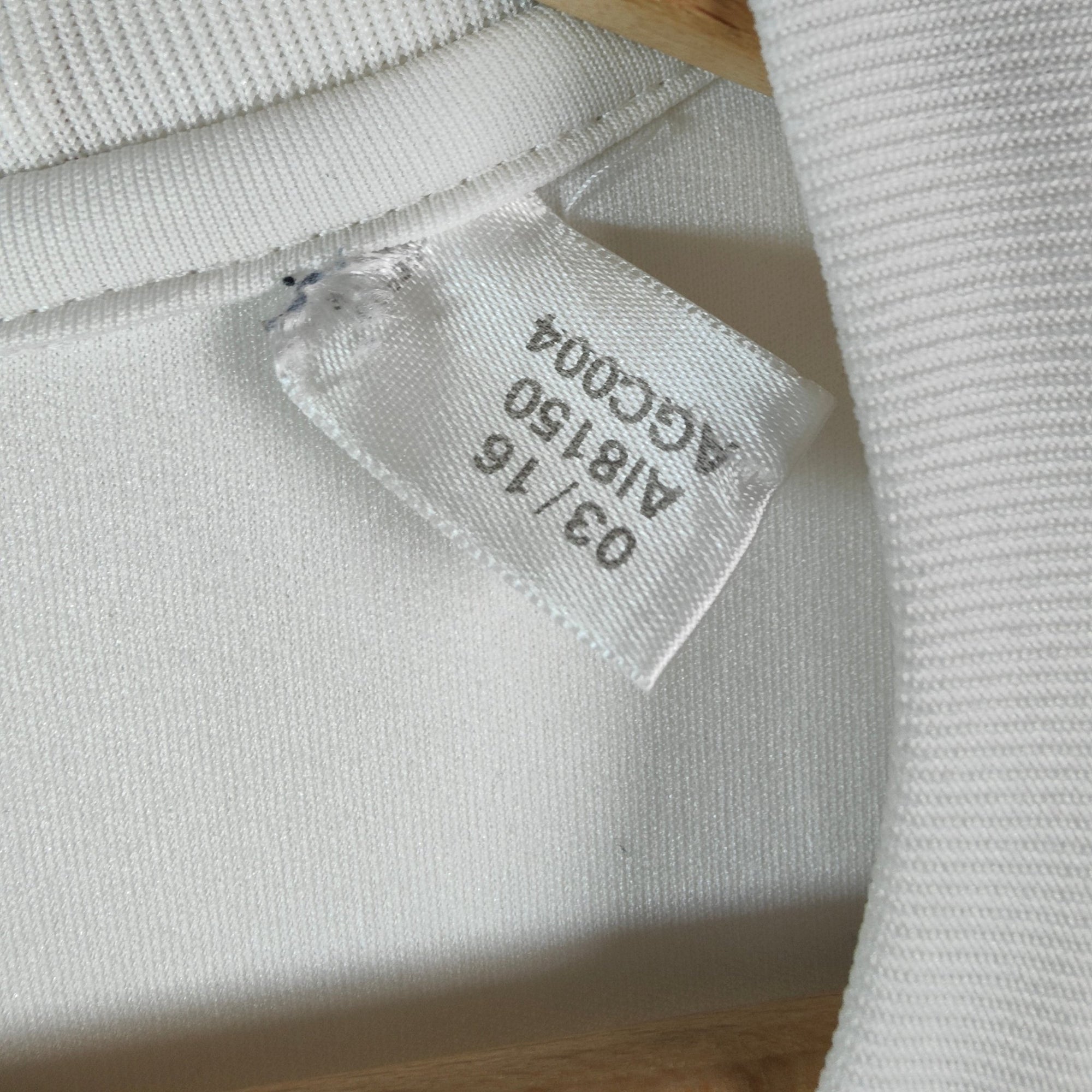 2016 - 17 Olympique Marseille Home Shirt (XL) - Eternal Pitch