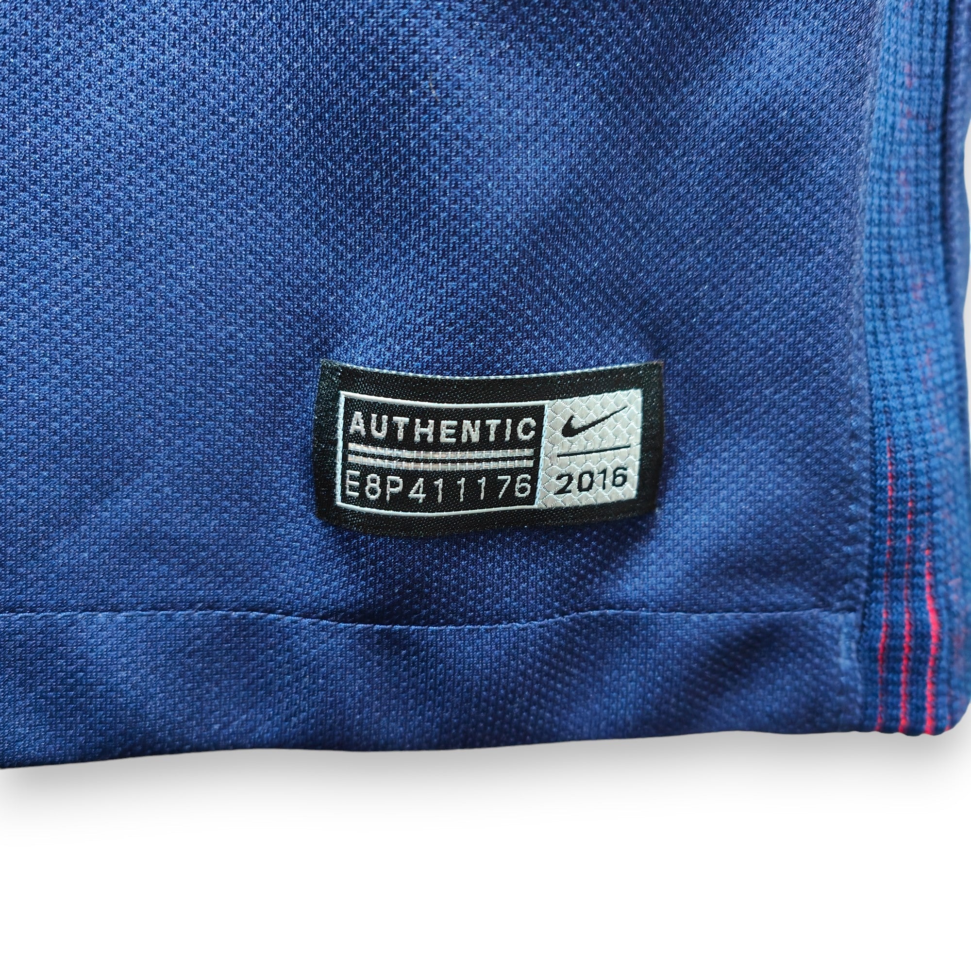 2016 - 17 PSG Home Shirt (M) - Eternal Pitch