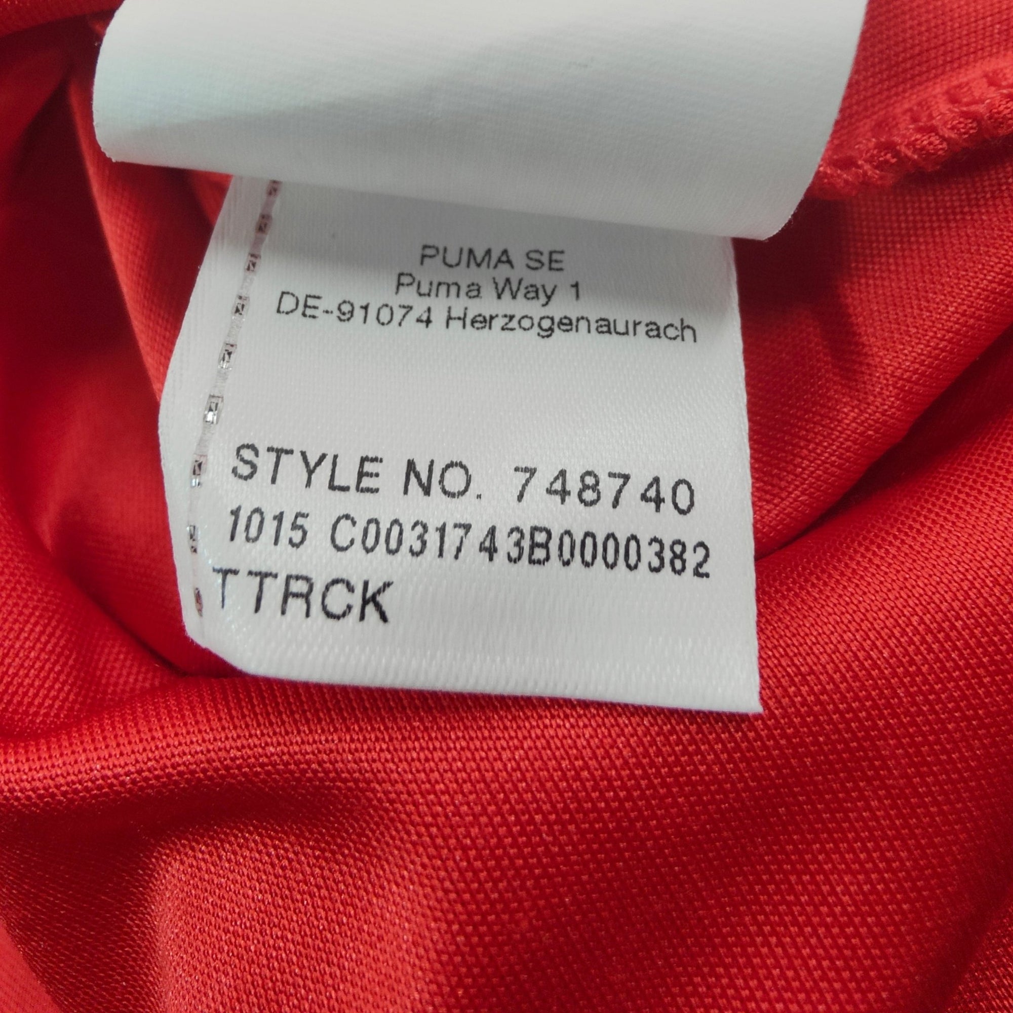 2016 - 17 Switzerland Home Shirt (L) - Eternal Pitch