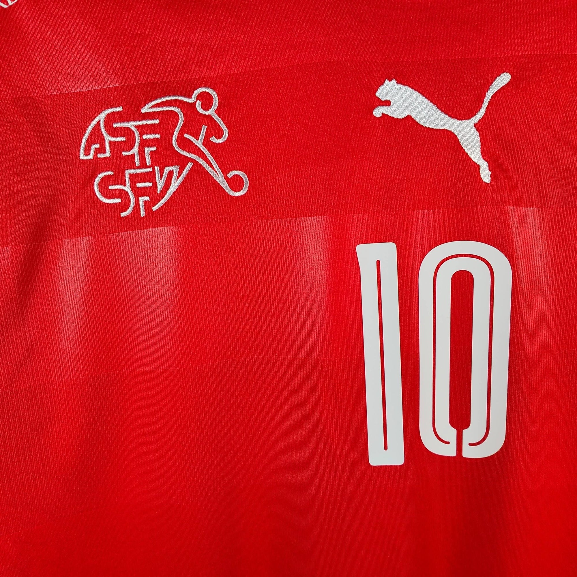 2016 - 17 Switzerland Home Shirt Xhaka 10 - 9.5/10 - (XL) - Eternal Pitch