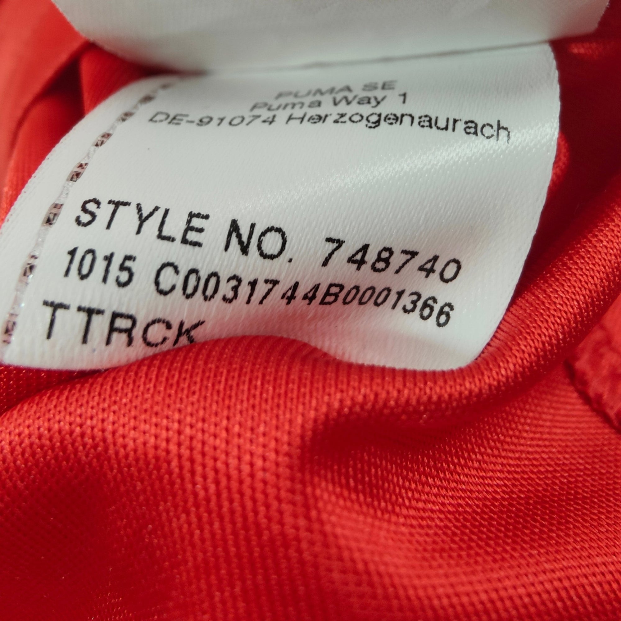 2016 - 17 Switzerland Home Shirt Xhaka 10 (S) - Eternal Pitch