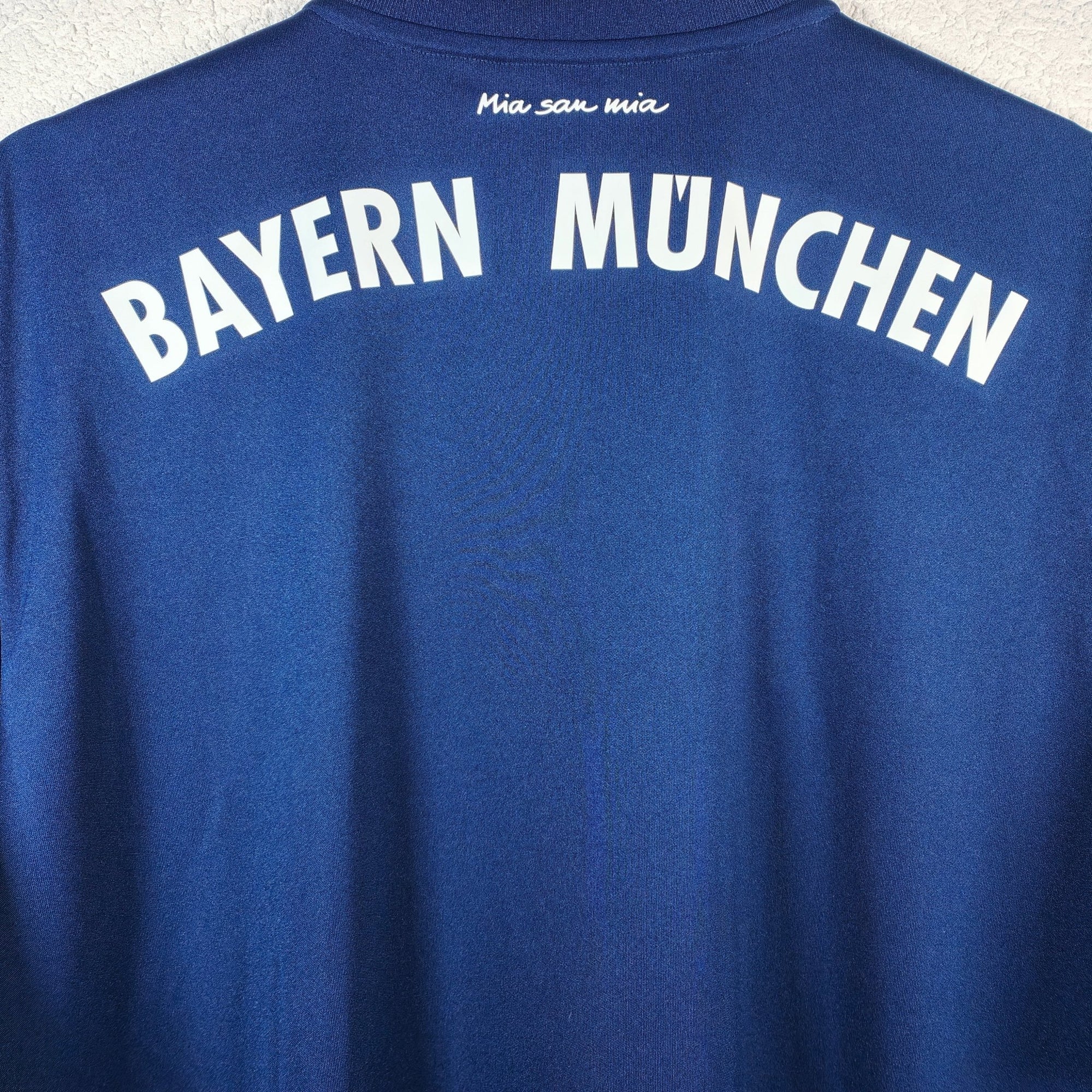 2017 - 18 Bayern Munich Away Shirt - 9.5/10 - (XL) - Eternal Pitch