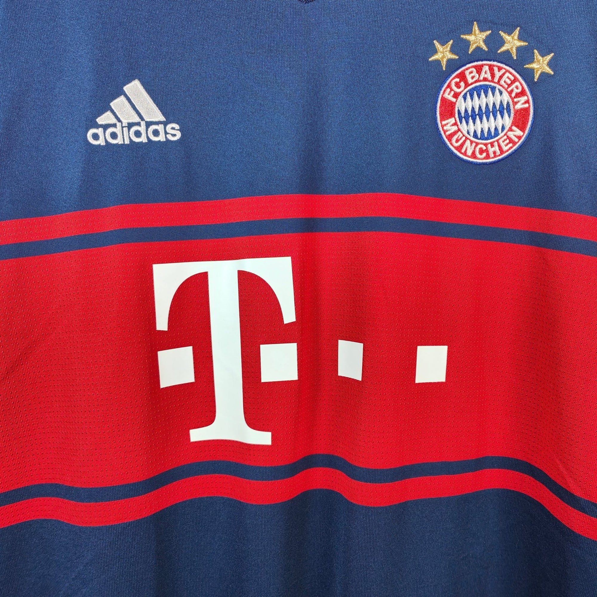2017 - 18 Bayern Munich Away Shirt - 9.5/10 - (XL) - Eternal Pitch