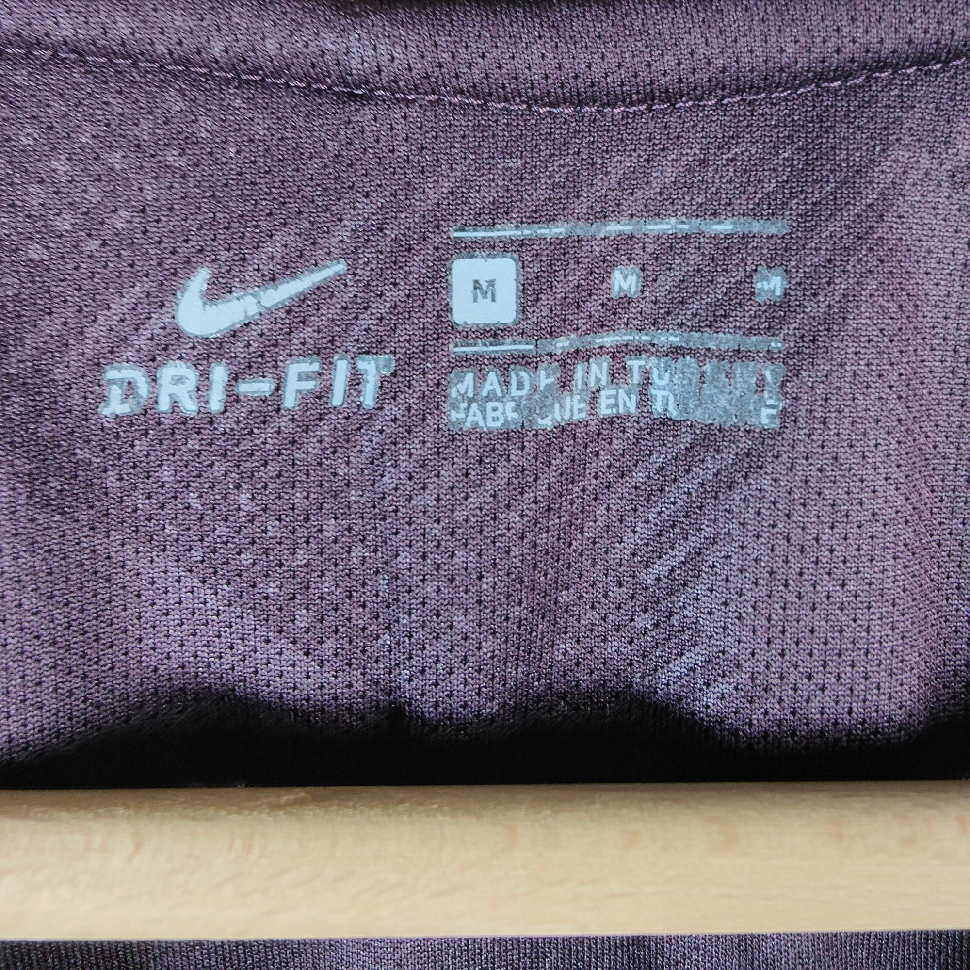 2017 - 18 Galatasaray Third Shirt (M) - Eternal Pitch