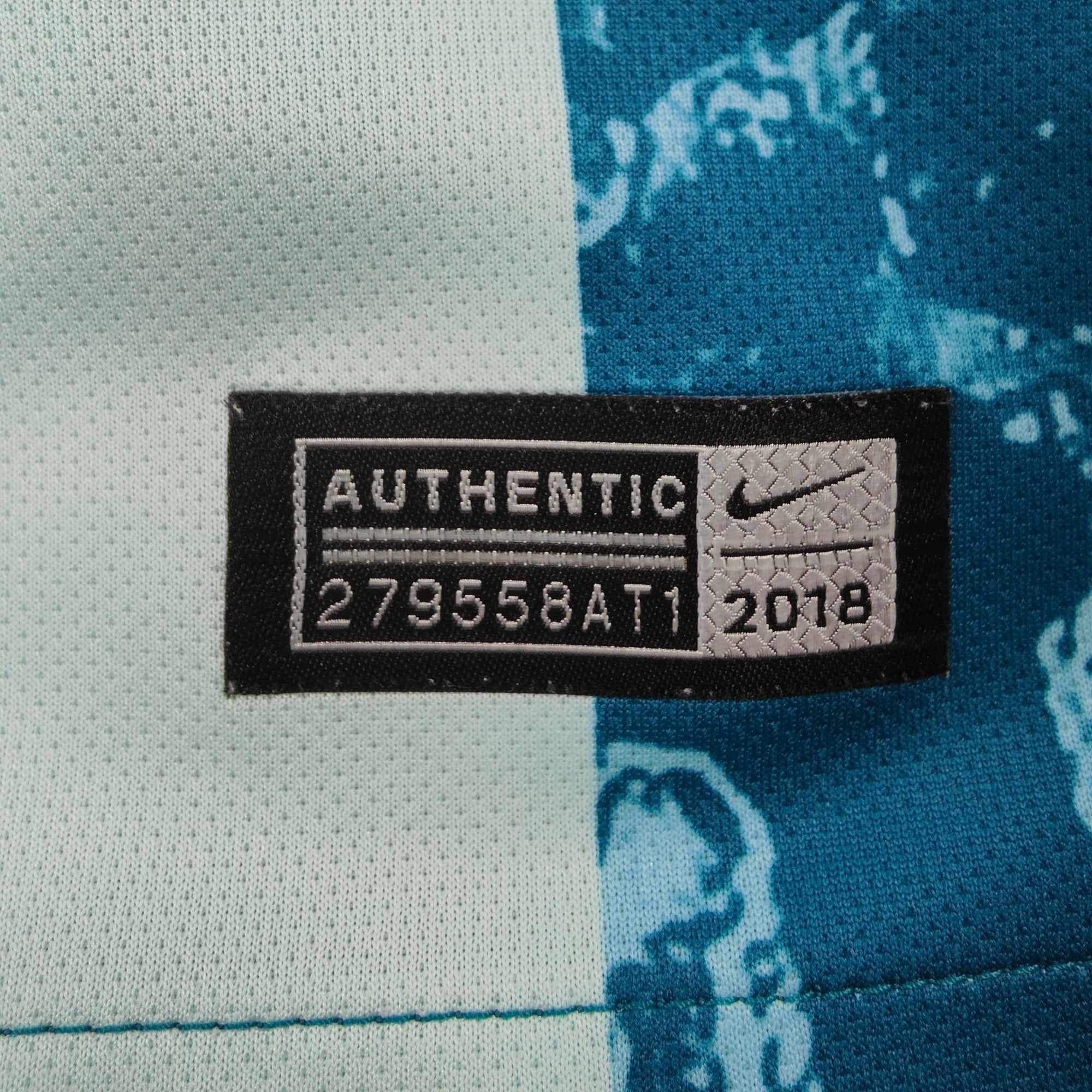 2018 - 19 Atletico Madrid Third Shirt Griezmann 7 (L) - Eternal Pitch