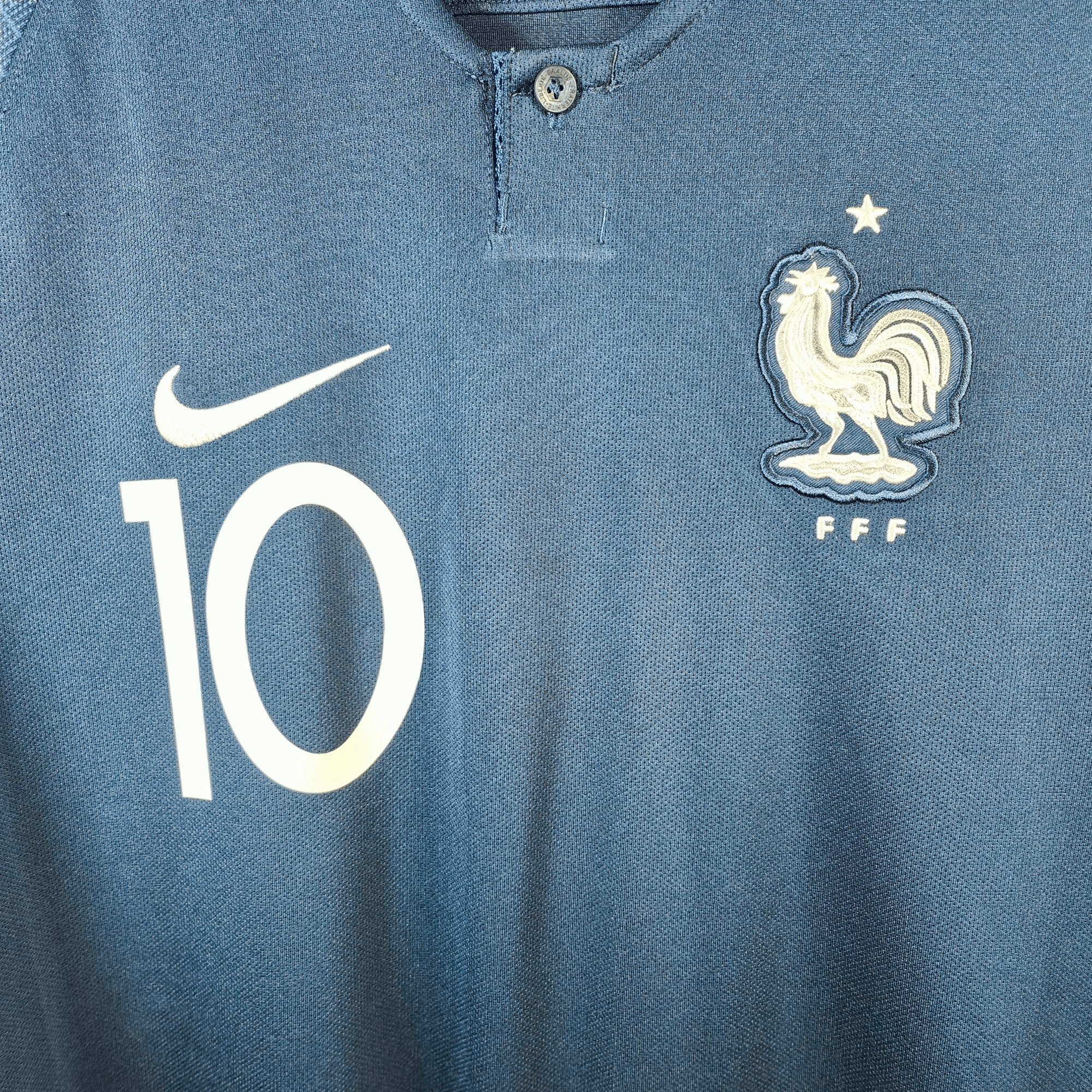 2018 - 19 France Home Shirt Mbappé 10 (S) - Eternal Pitch