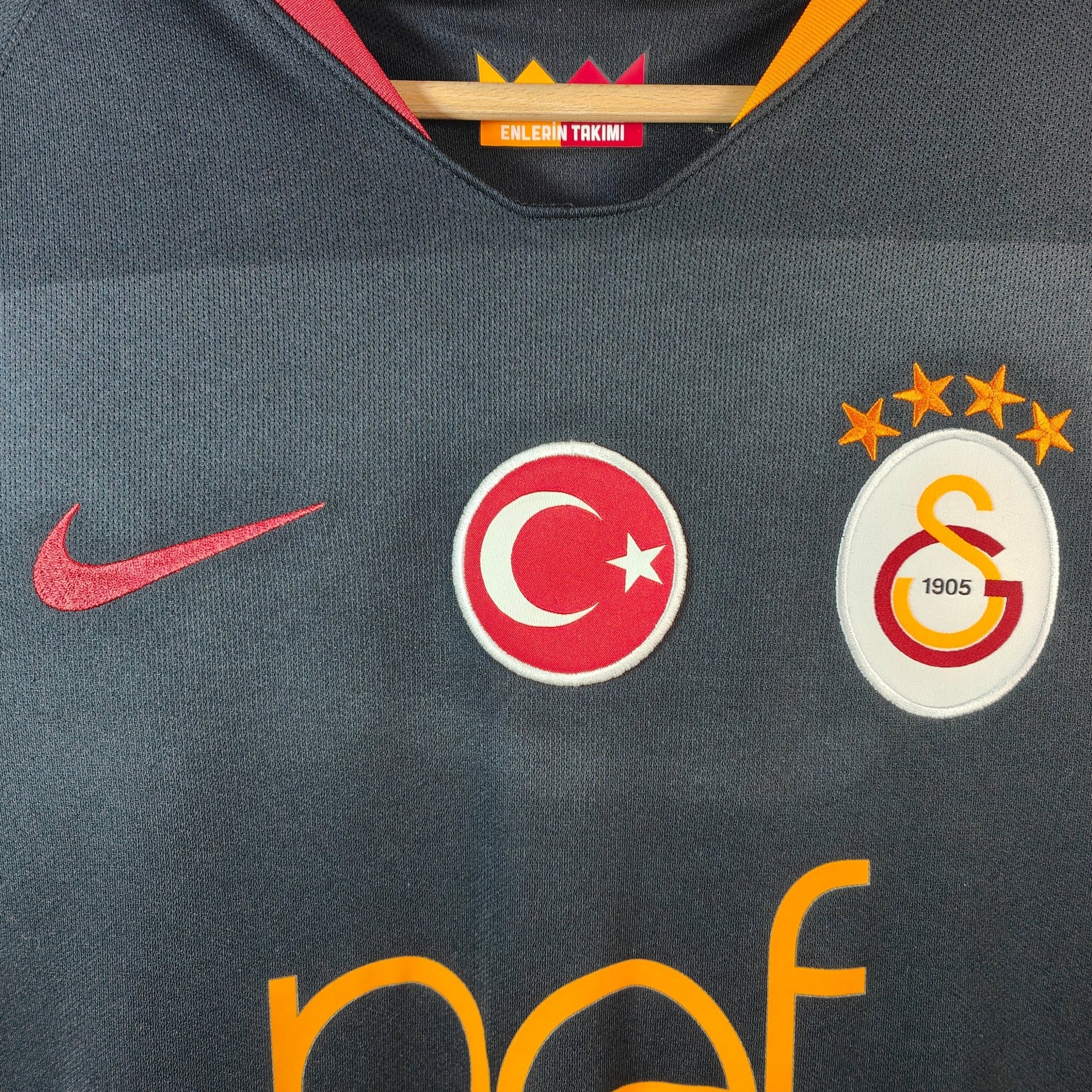 2018 - 19 Galatasaray Away Shirt - 7.5/10 - (M) - Eternal Pitch