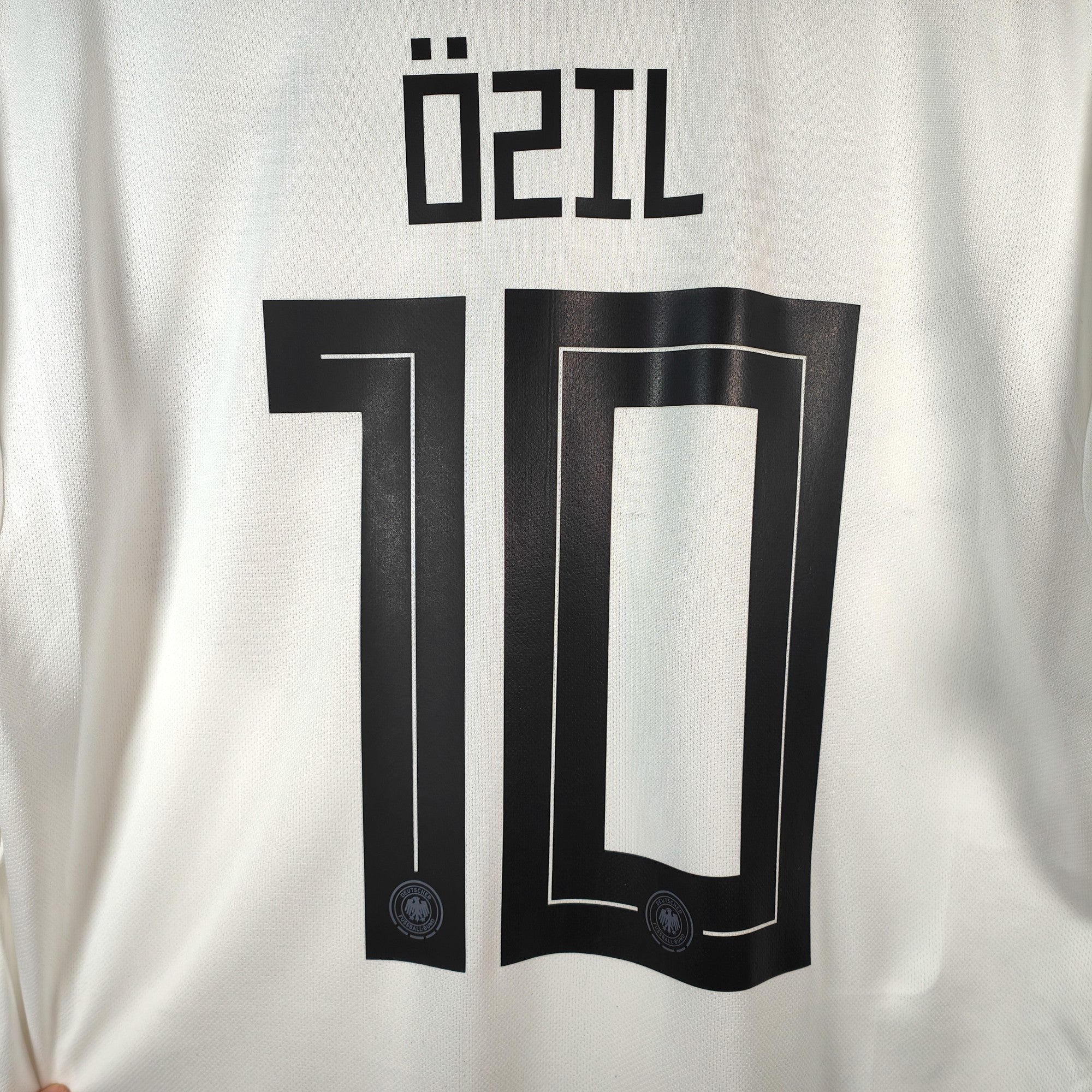 2018 - 19 Germany Home Shirt Özil 10 - 9.5/10 - (L) - Eternal Pitch