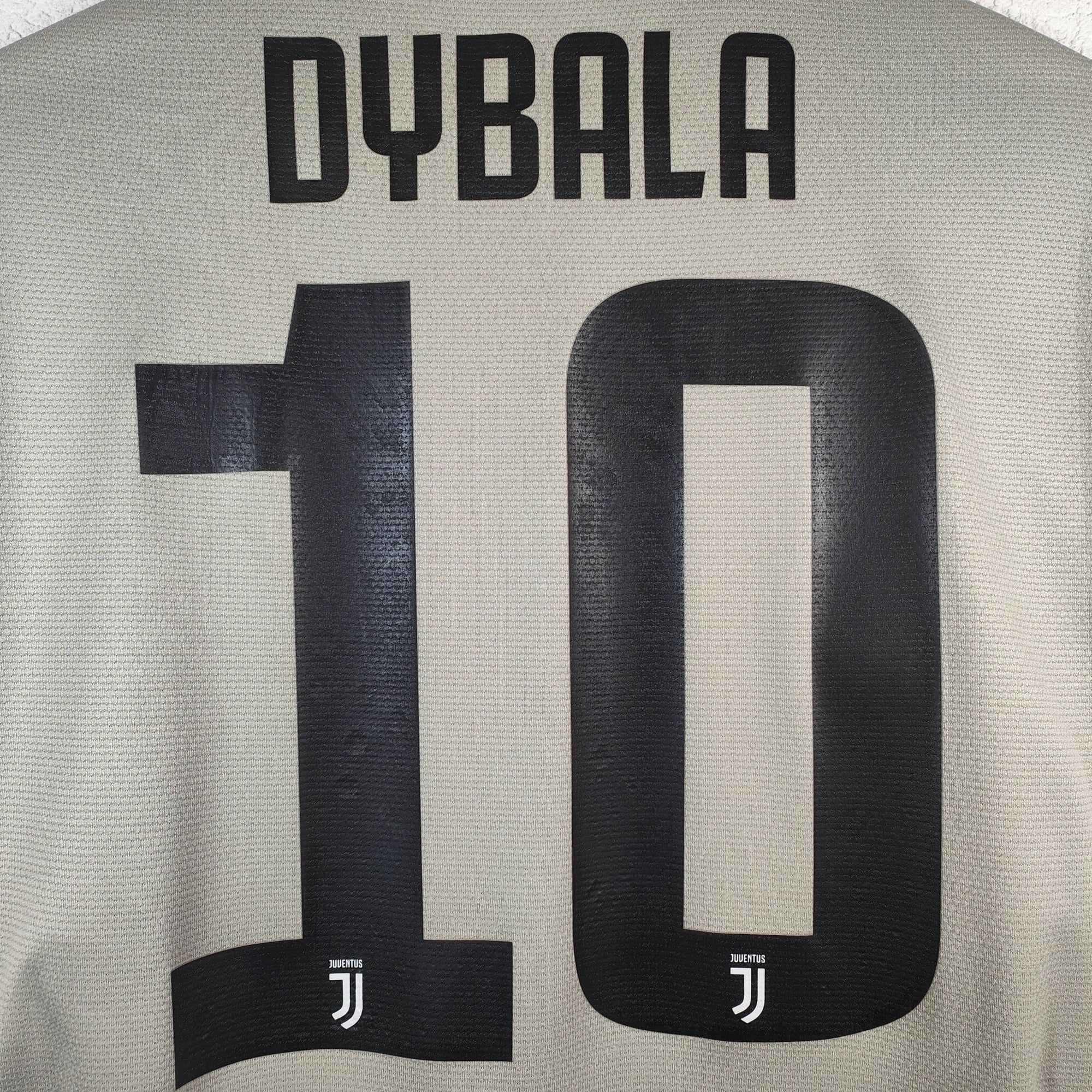 2018 - 19 Juventus Away Shirt Dybala 10 - 8/10 - (L) - Eternal Pitch