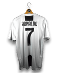 2018 - 19 Juventus Home Shirt Ronaldo 7 - 8.5/10 - (L) - Eternal Pitch