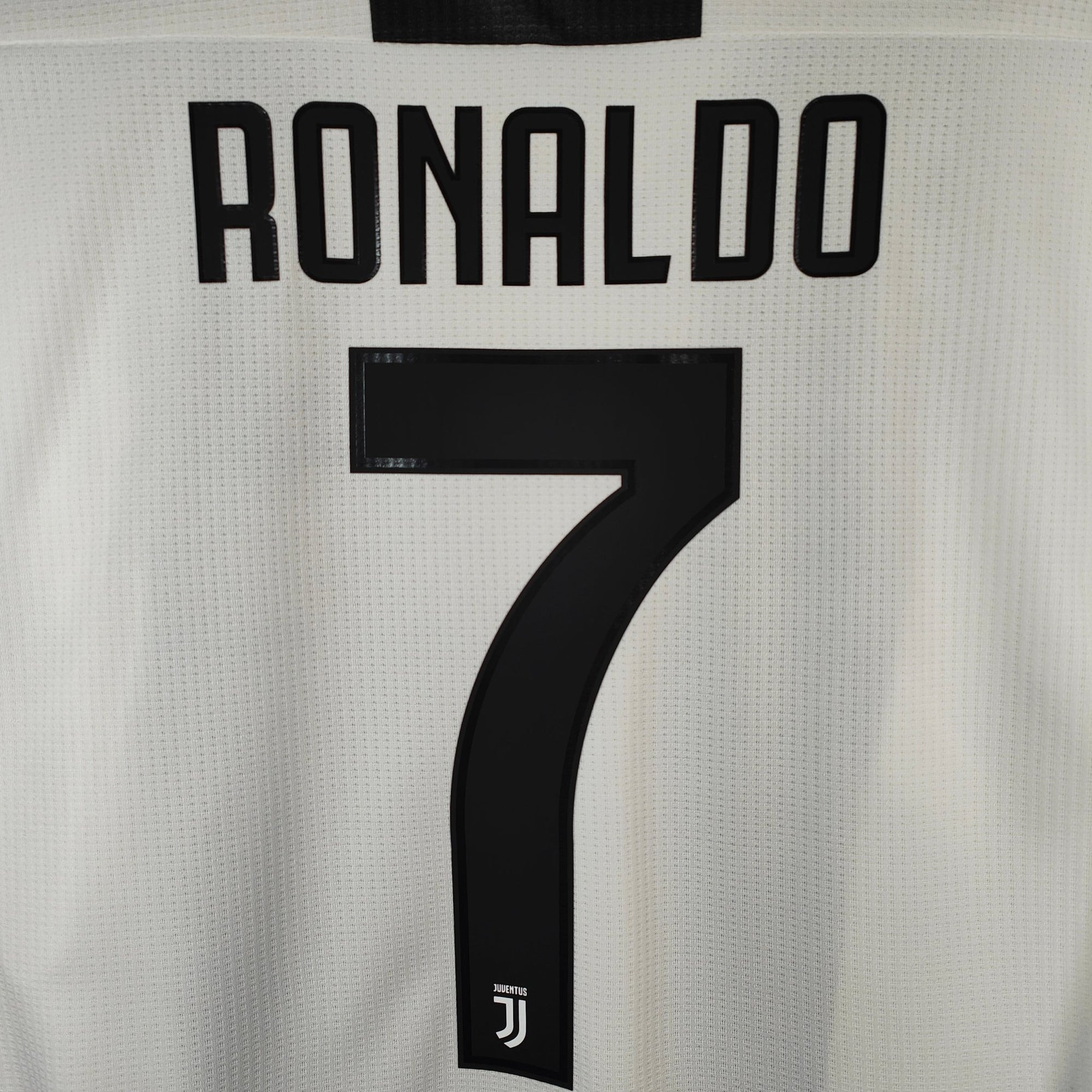 2018 - 19 Juventus Player Version Home Shirt Ronaldo 7 - BNWT - (L) - Eternal Pitch