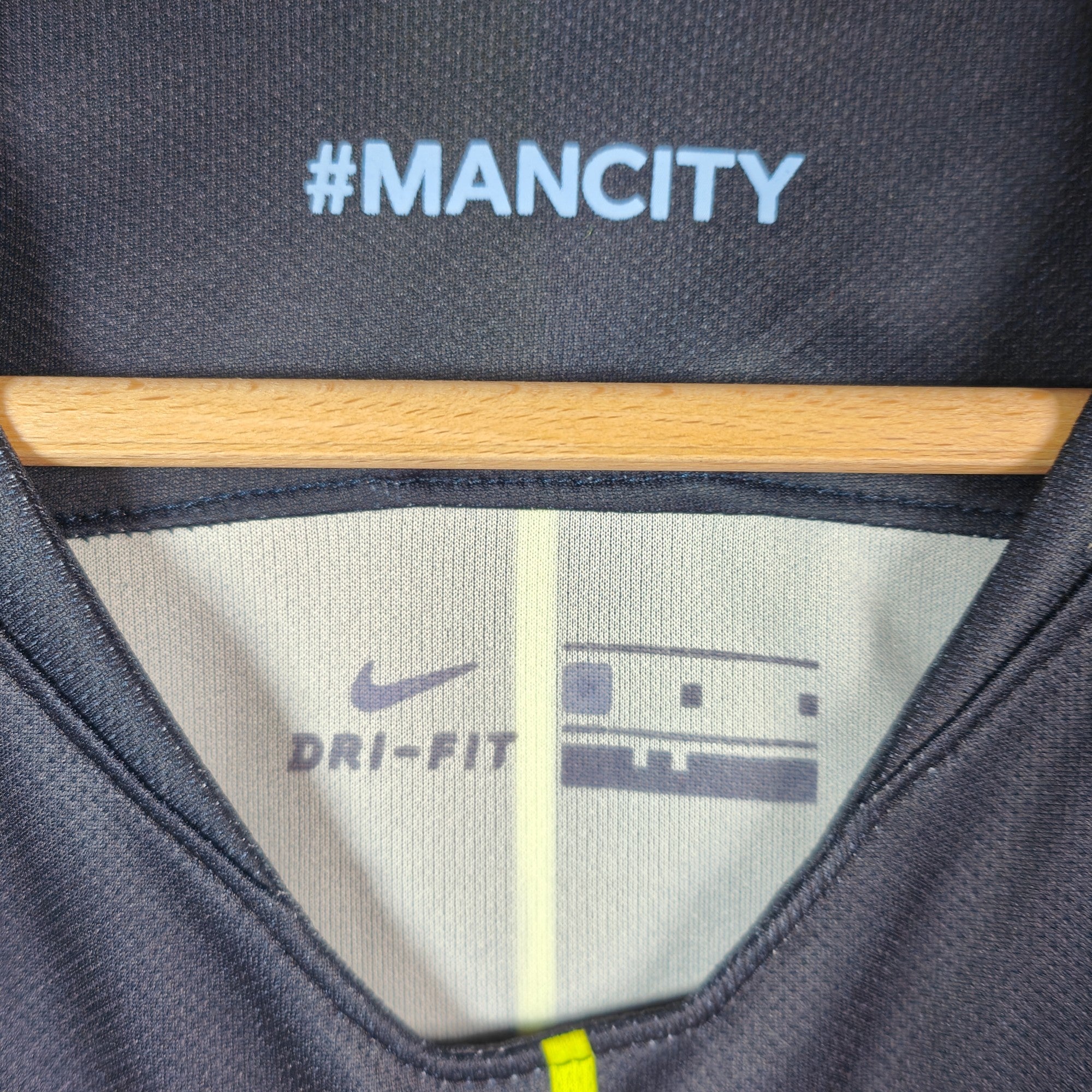 2018 - 19 Manchester City Away Shirt Aguero 10 - 9.5/10 - (M) - Eternal Pitch