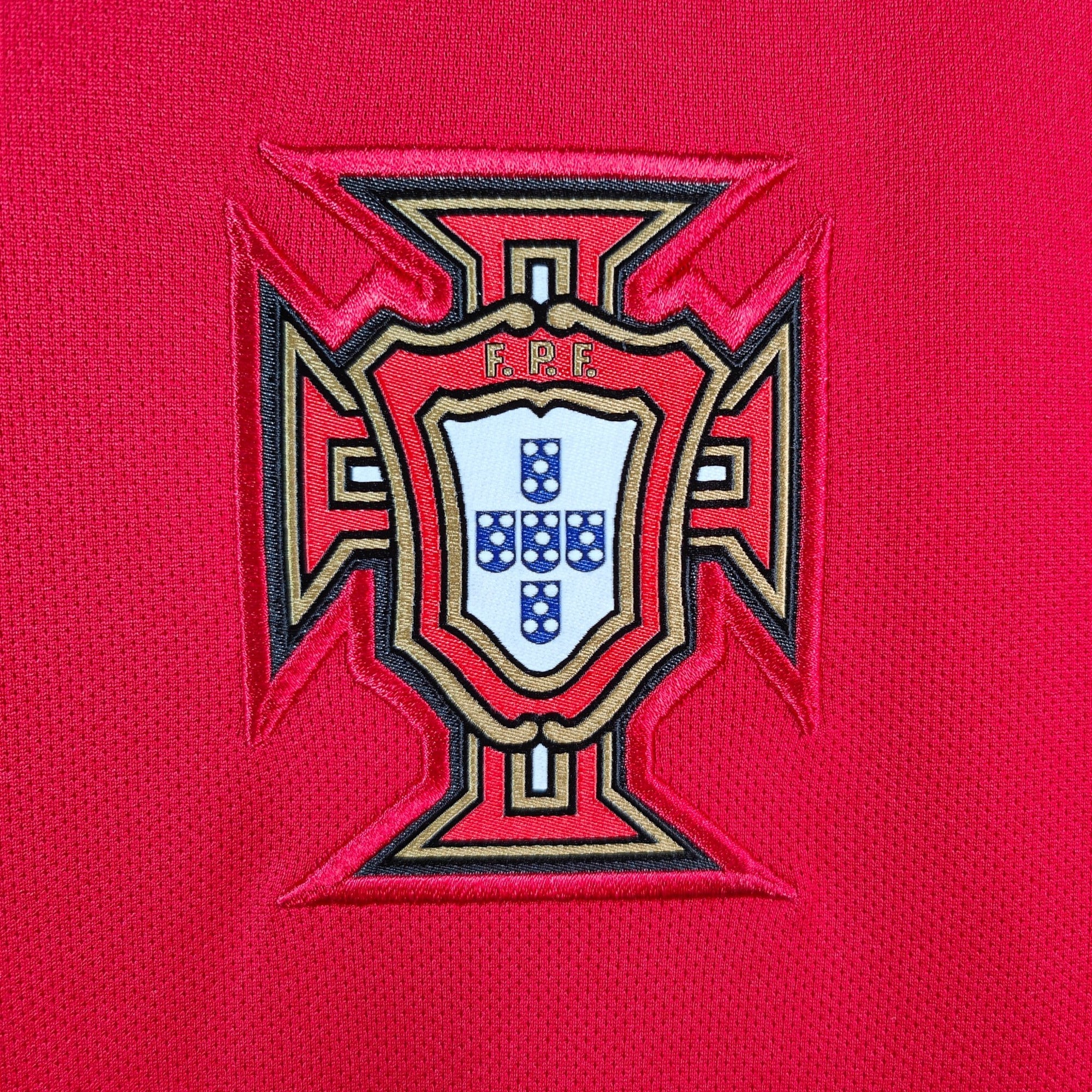 2018 - 19 Portugal Home Shirt Ronaldo 7 (L) - Eternal Pitch