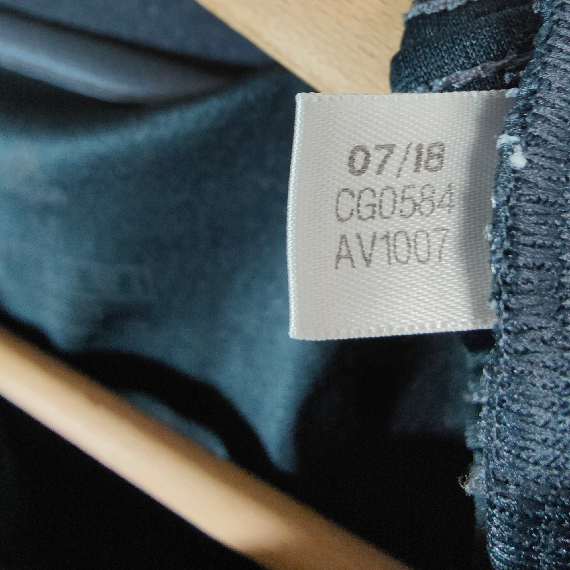 2018 - 19 Real Madrid Away Shirt Sergio Ramos 4 - 9/10 - (M) - Eternal Pitch