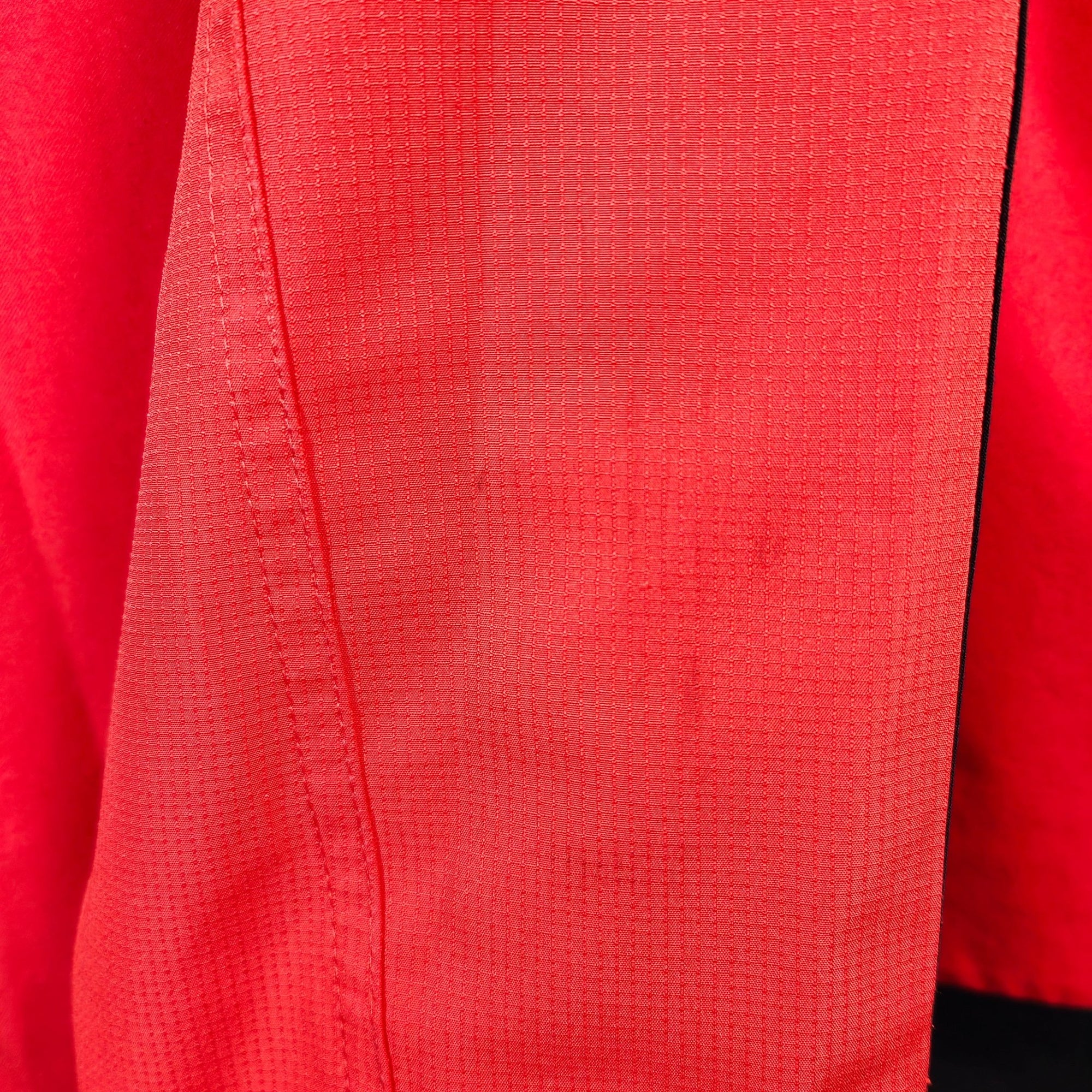 2018 - 19 Real Madrid Vest - 8/10 - (S) - Eternal Pitch