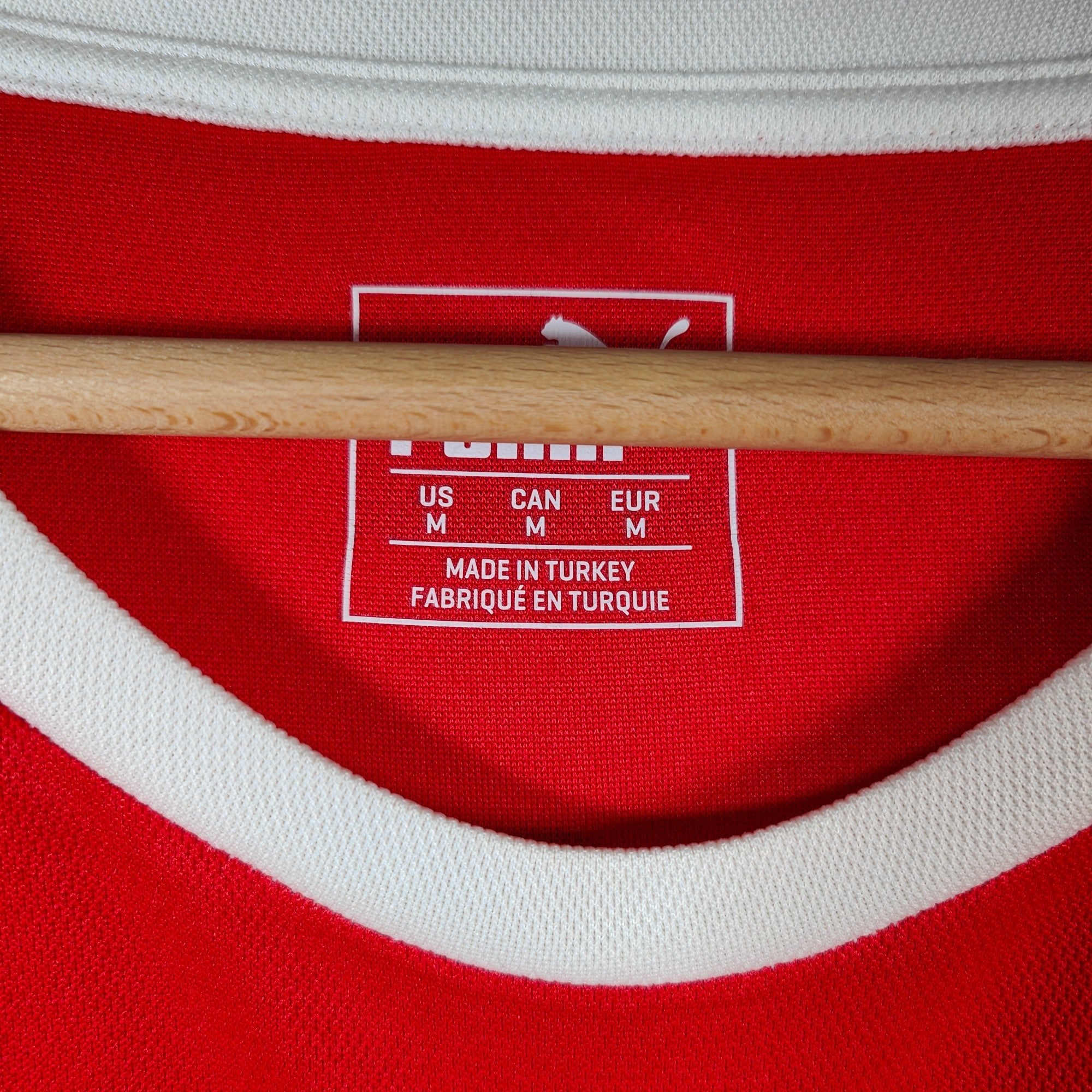 2018 - 19 Serbia Home Shirt Kolarov 11 (M) - Eternal Pitch