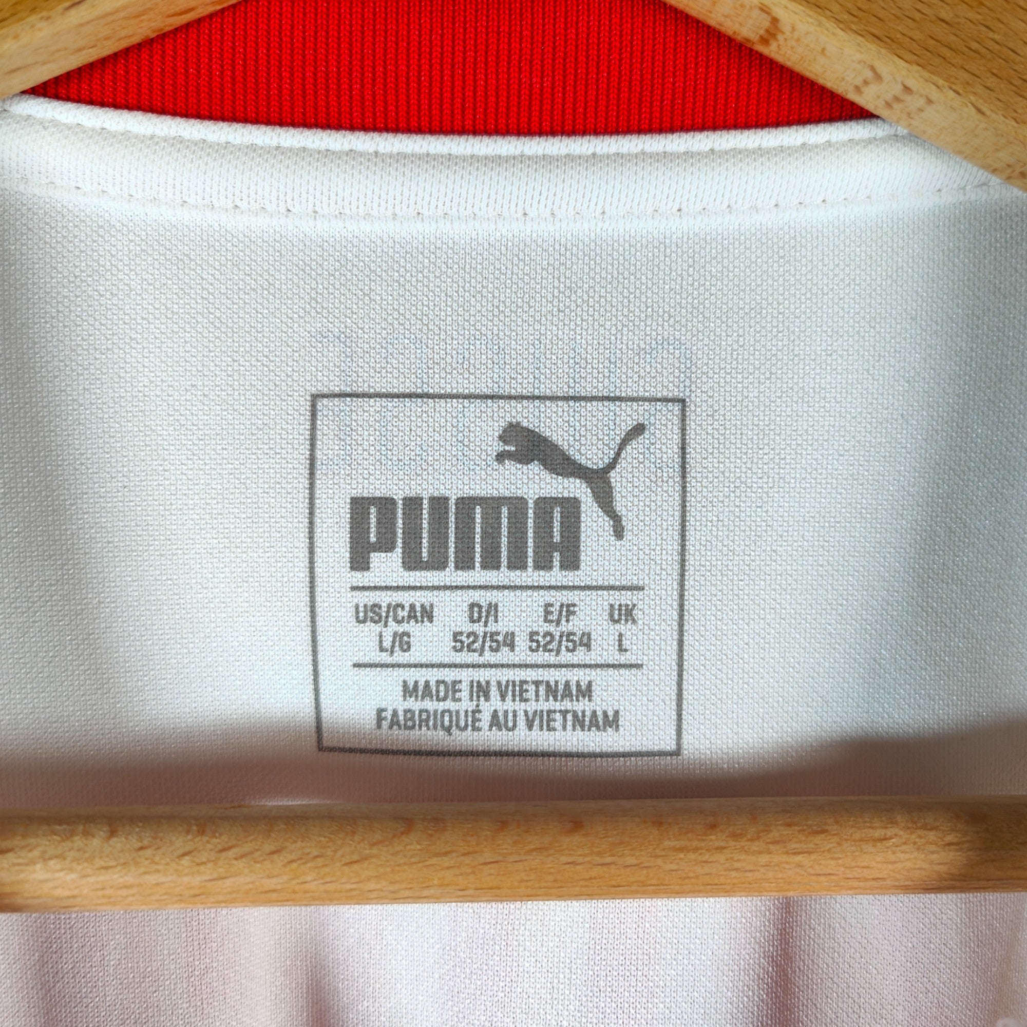 2018 - 19 Switzerland Away Shirt Xhaka 10 (L) - Eternal Pitch