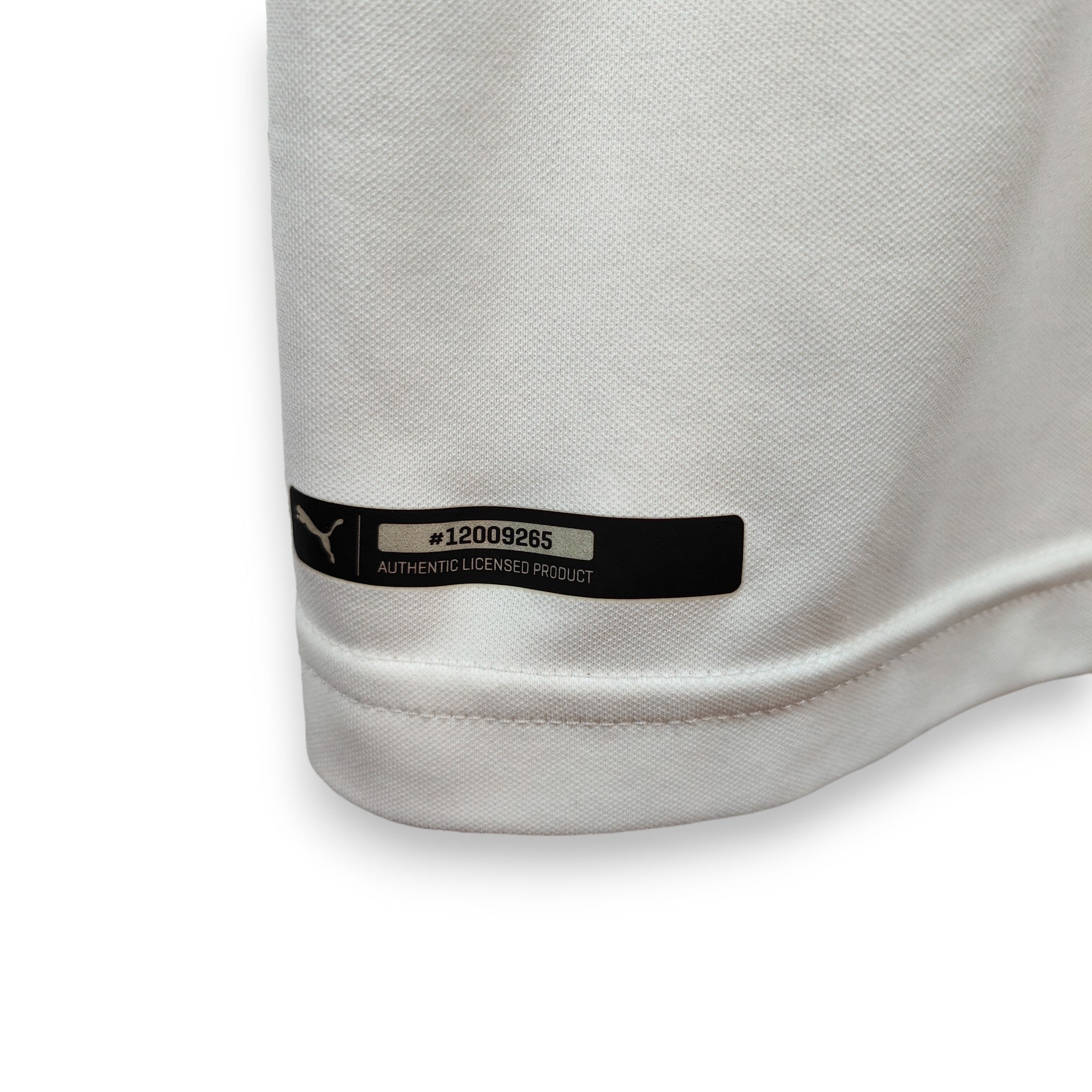 2018 - 19 Switzerland Away Shirt Xhaka 10 (L) - Eternal Pitch