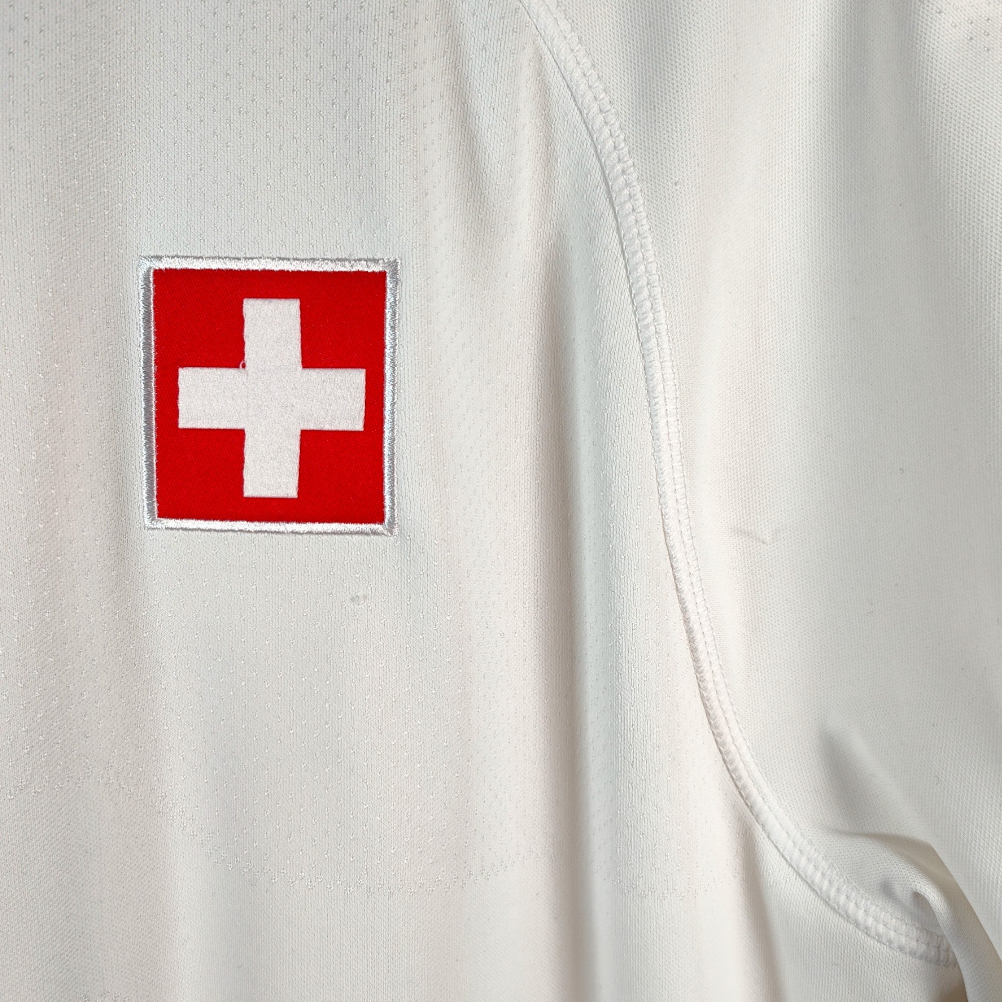 2018 - 19 Switzerland Away Shirt Xhaka 10 (L) - Eternal Pitch