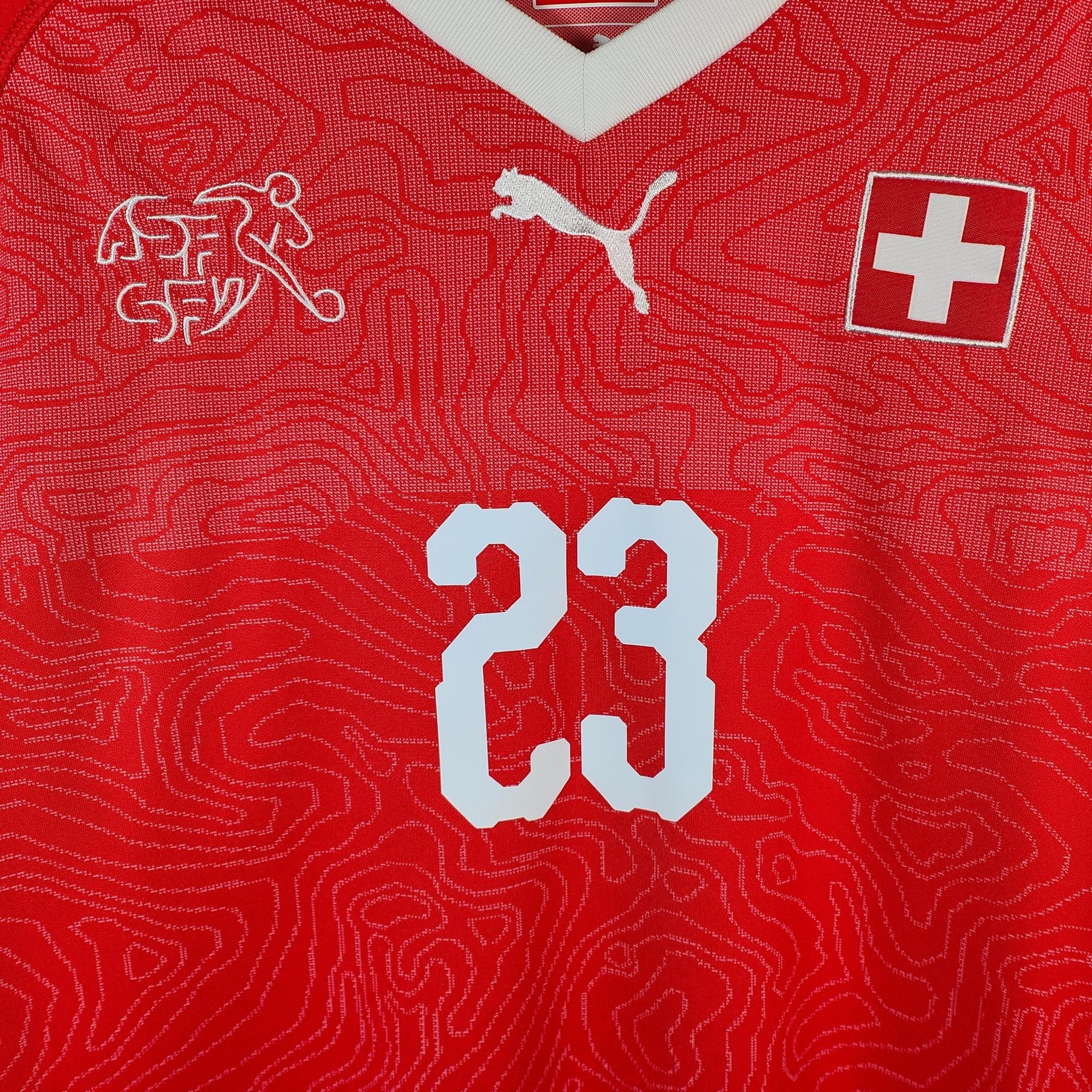 2018 - 20 Switzerland Home Shirt Shaqiri 23 - 9.5/10 - (M) - Eternal Pitch