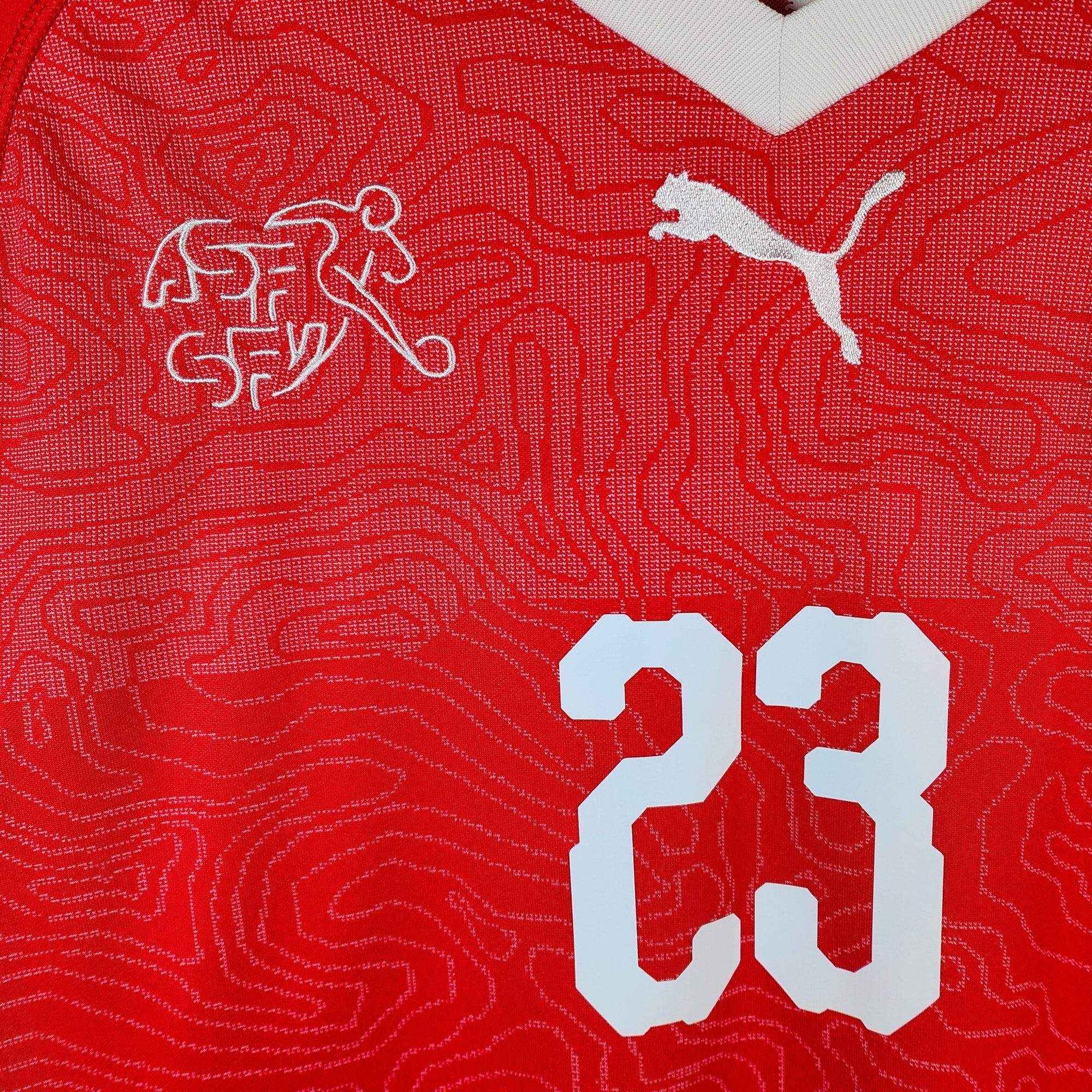 2018 - 20 Switzerland Home Shirt Shaqiri 23 - 9.5/10 - (M) - Eternal Pitch