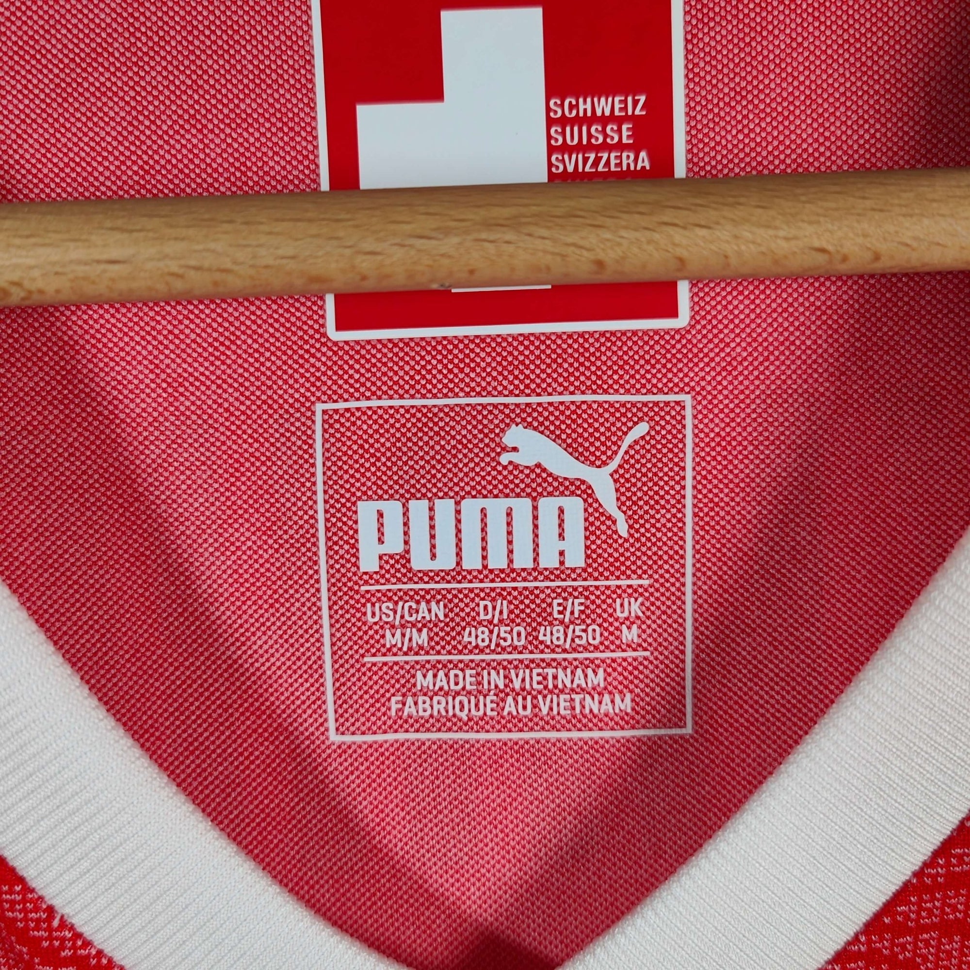 2018 - 20 Switzerland Home Shirt Xhaka 10 - 9.5/10 - (M) - Eternal Pitch