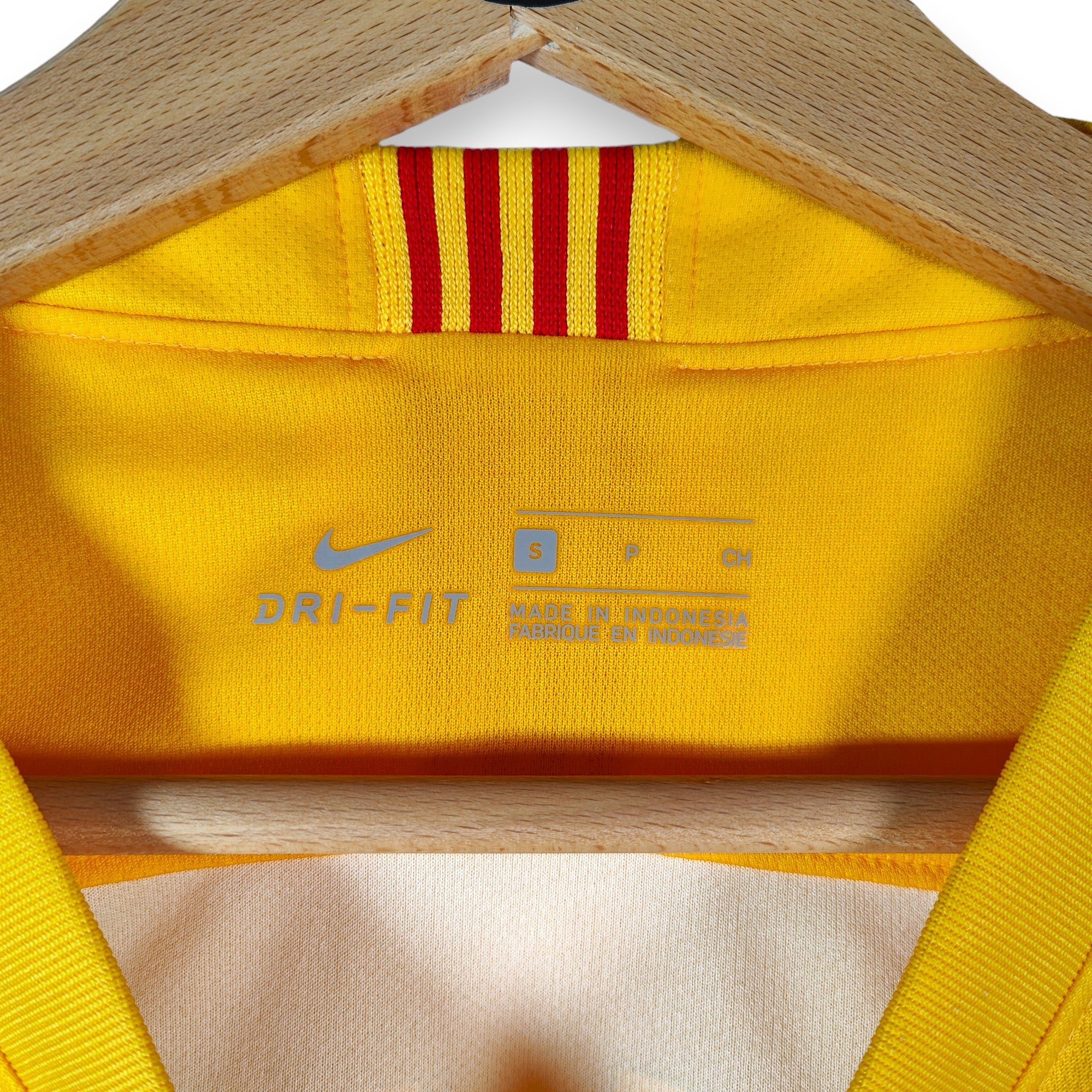 2019 - 20 FC Barcelona Away Shirt De Jong 21 (S) - Eternal Pitch