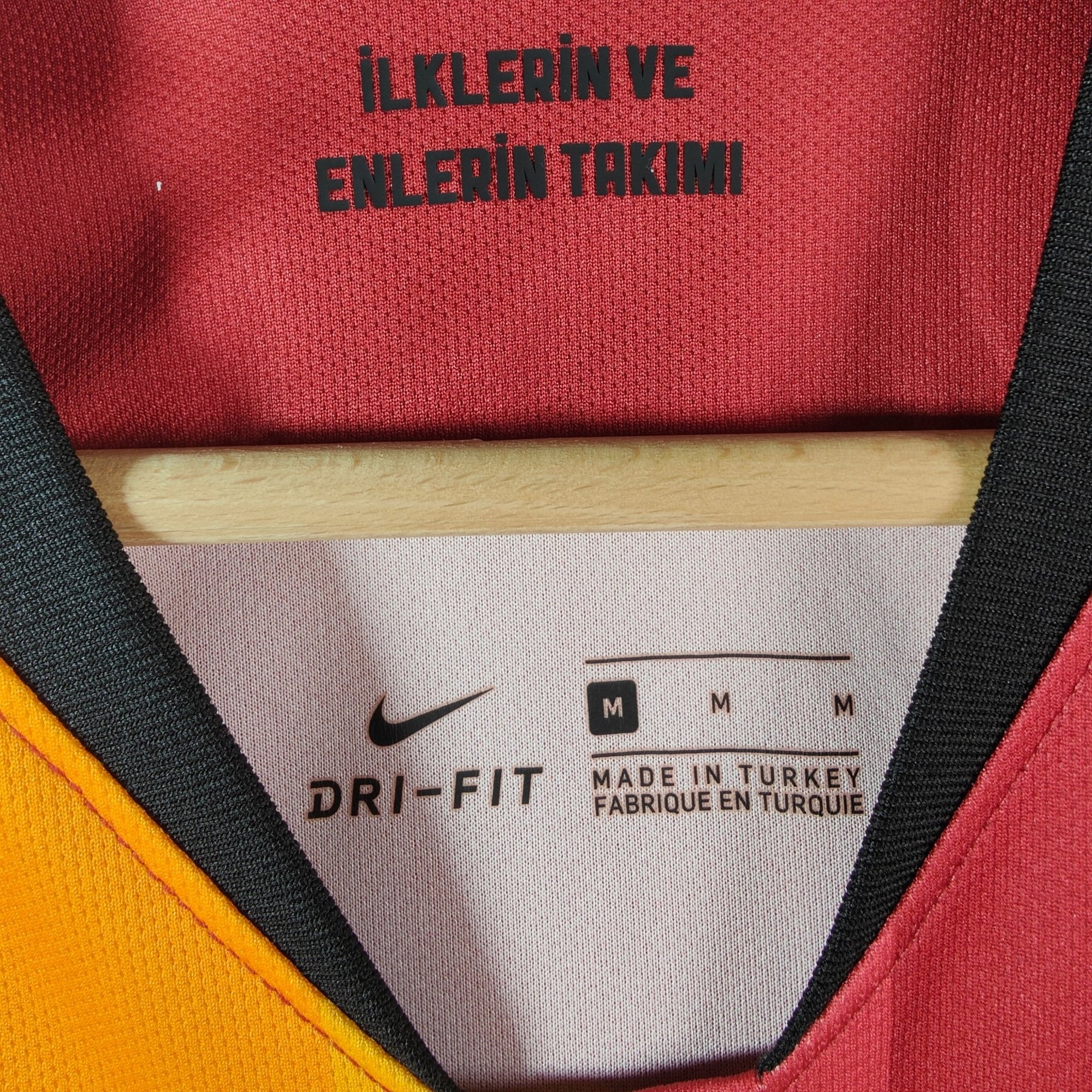 2019 - 20 Galatasaray Home Shirt - 8.5/10 - (M) - Eternal Pitch
