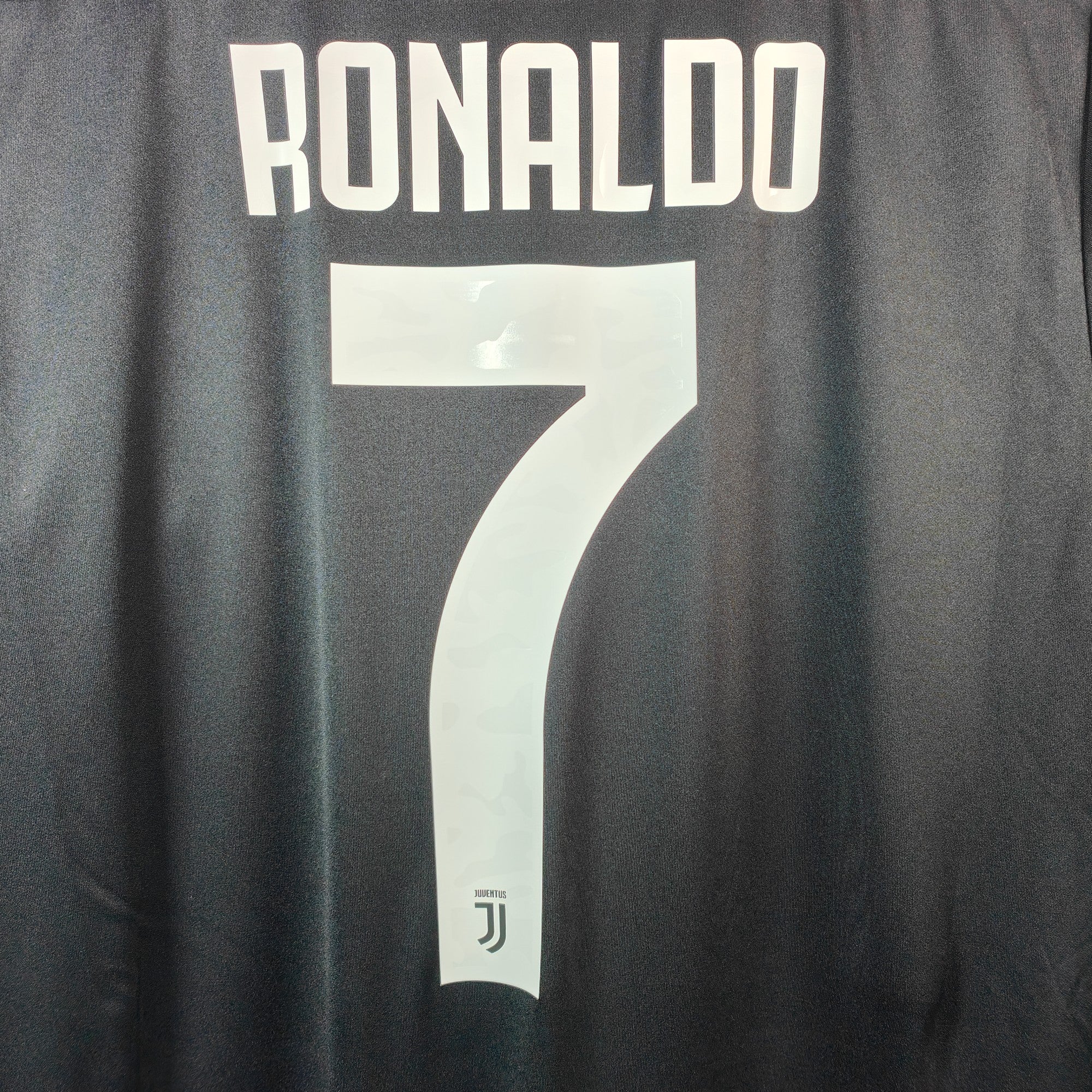 2019 - 20 Juventus Home Shirt Ronaldo 7 - 9/10 - (M) - Eternal Pitch