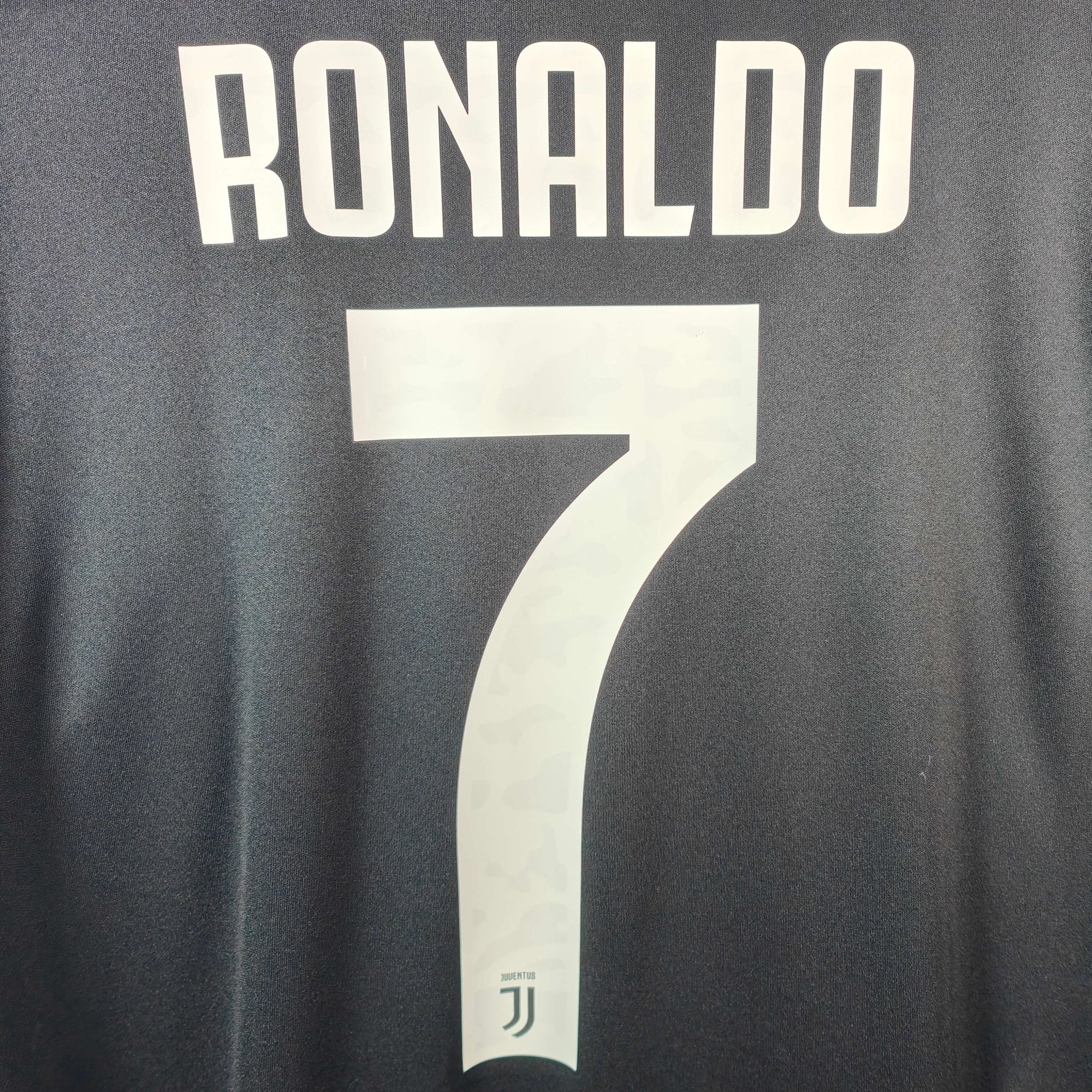 2019 - 20 Juventus Home Shirt Ronaldo 7 - 9.5/10 - (M) - Eternal Pitch