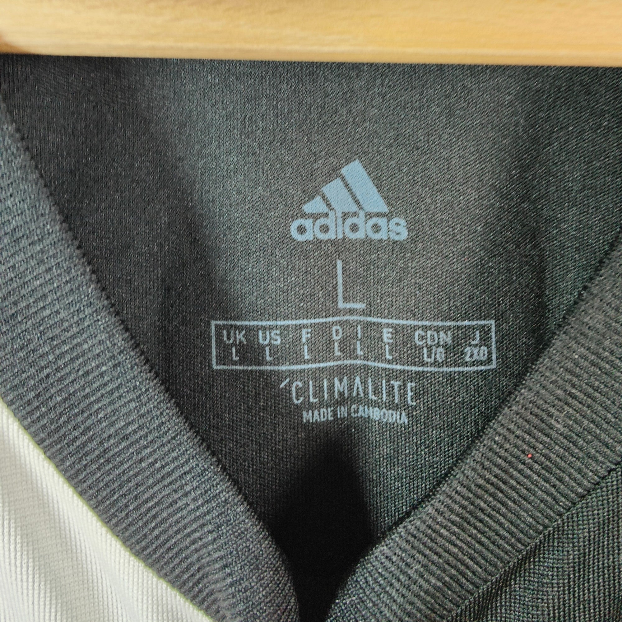 2019 - 20 Juventus Home Shirt Ronaldo 7 (L) - Eternal Pitch