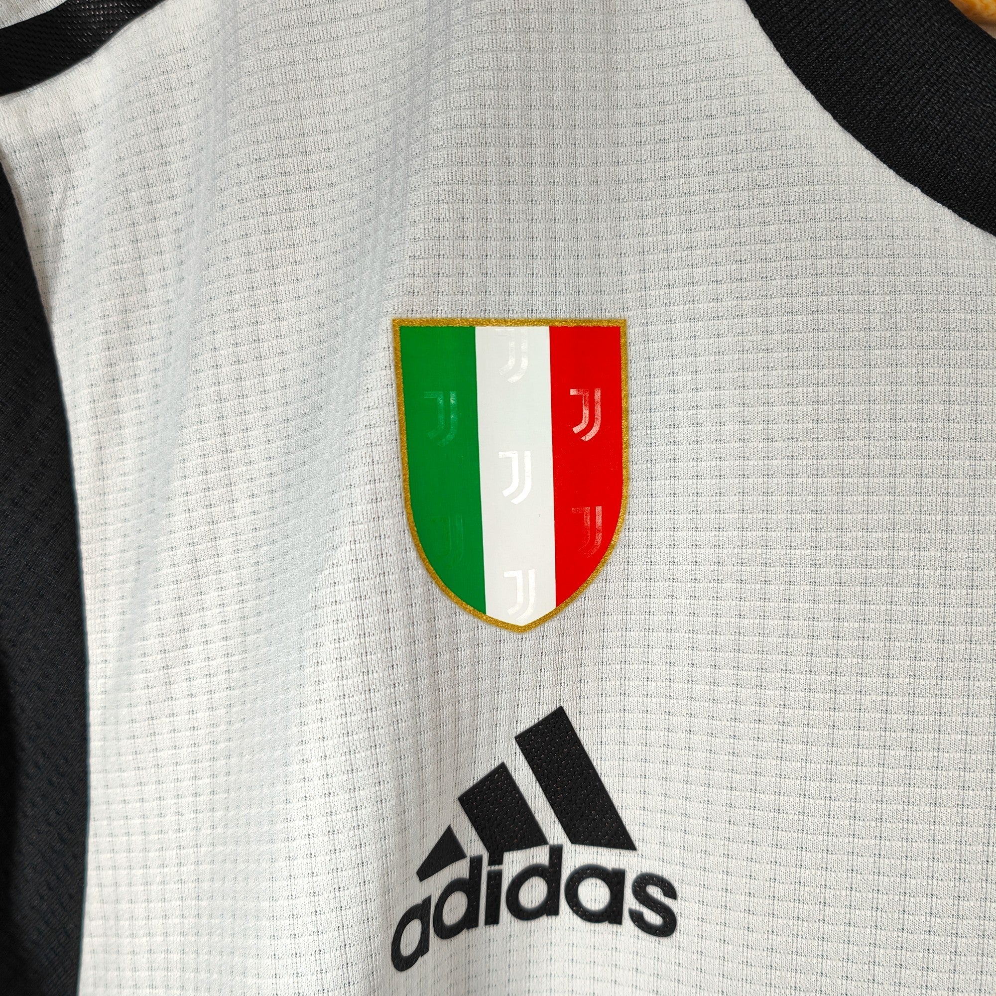 2019 - 20 Juventus Player Version Home Shirt Costa 11 (M) - Eternal Pitch