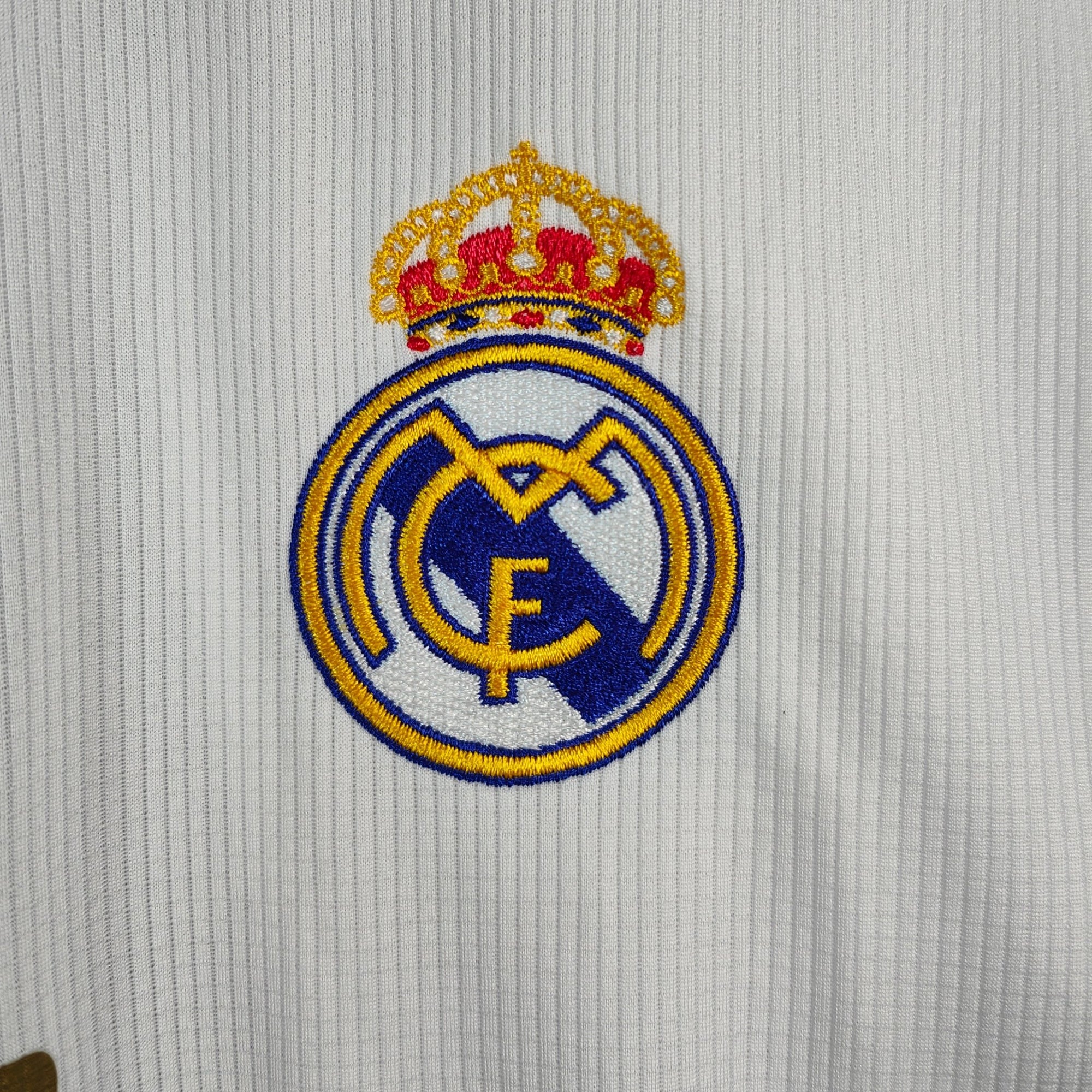 2019 - 20 Real Madrid Home Shirt Benzema 9 - 9/10 - (L) - Eternal Pitch