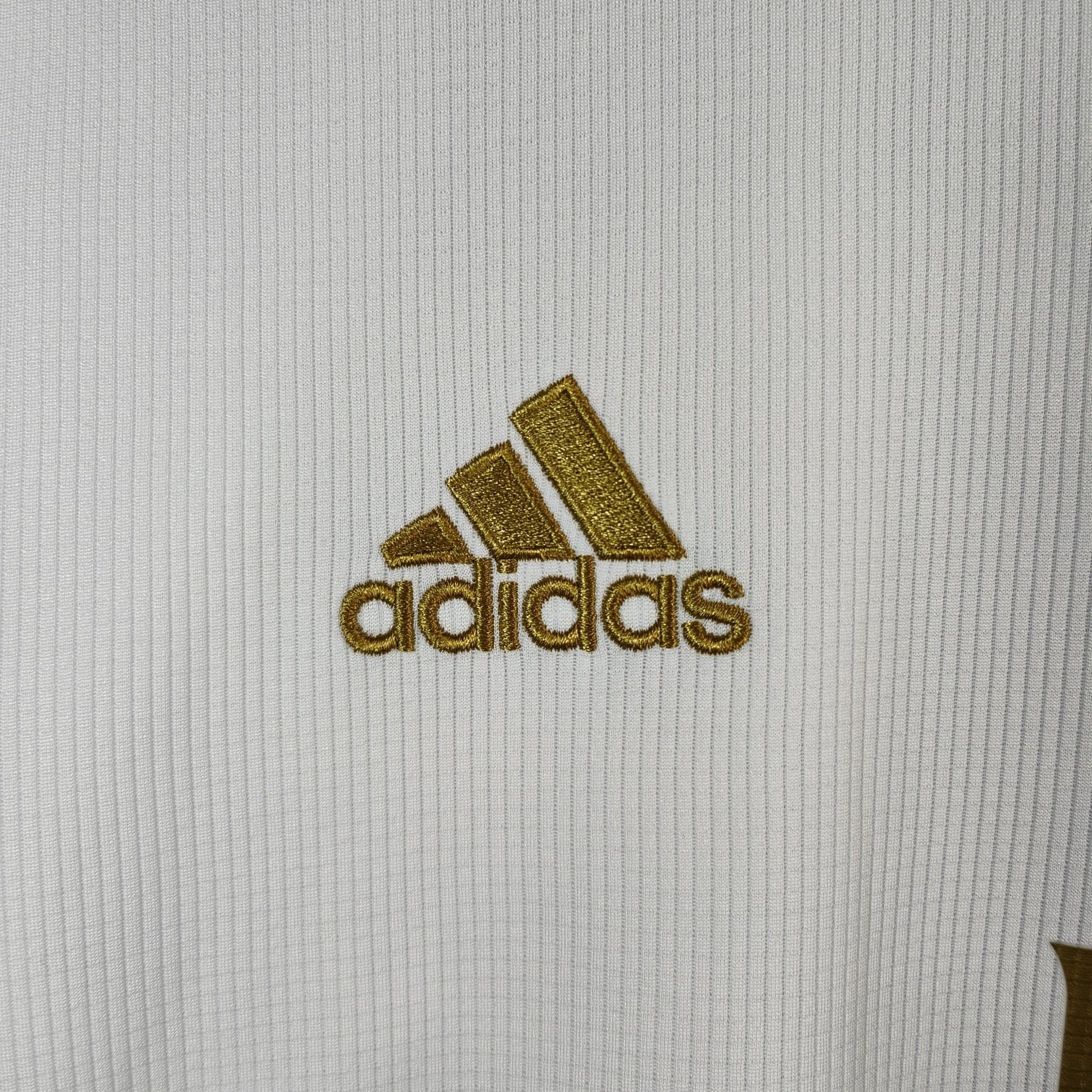 2019 - 20 Real Madrid Home Shirt Benzema 9 - 9/10 - (L) - Eternal Pitch