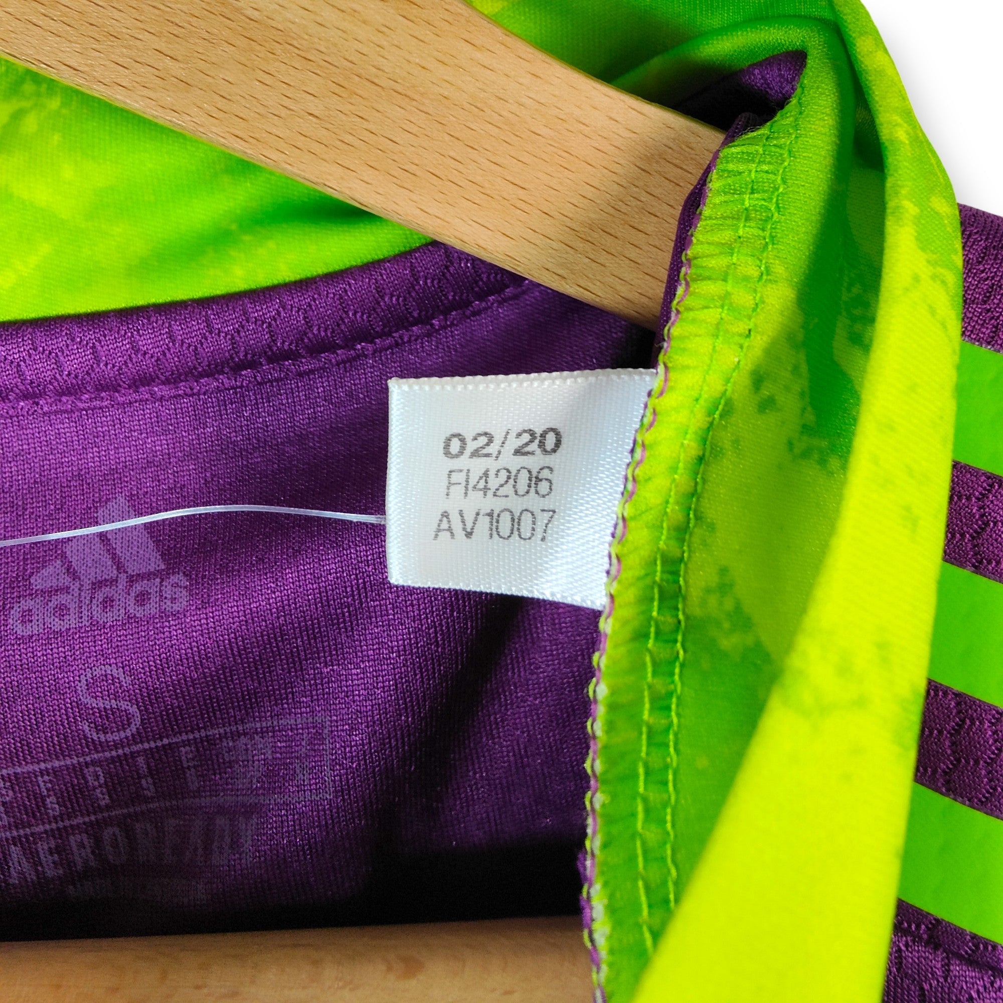 2020 - 21 Benfica GK Shirt - BNWT - (S) - Eternal Pitch