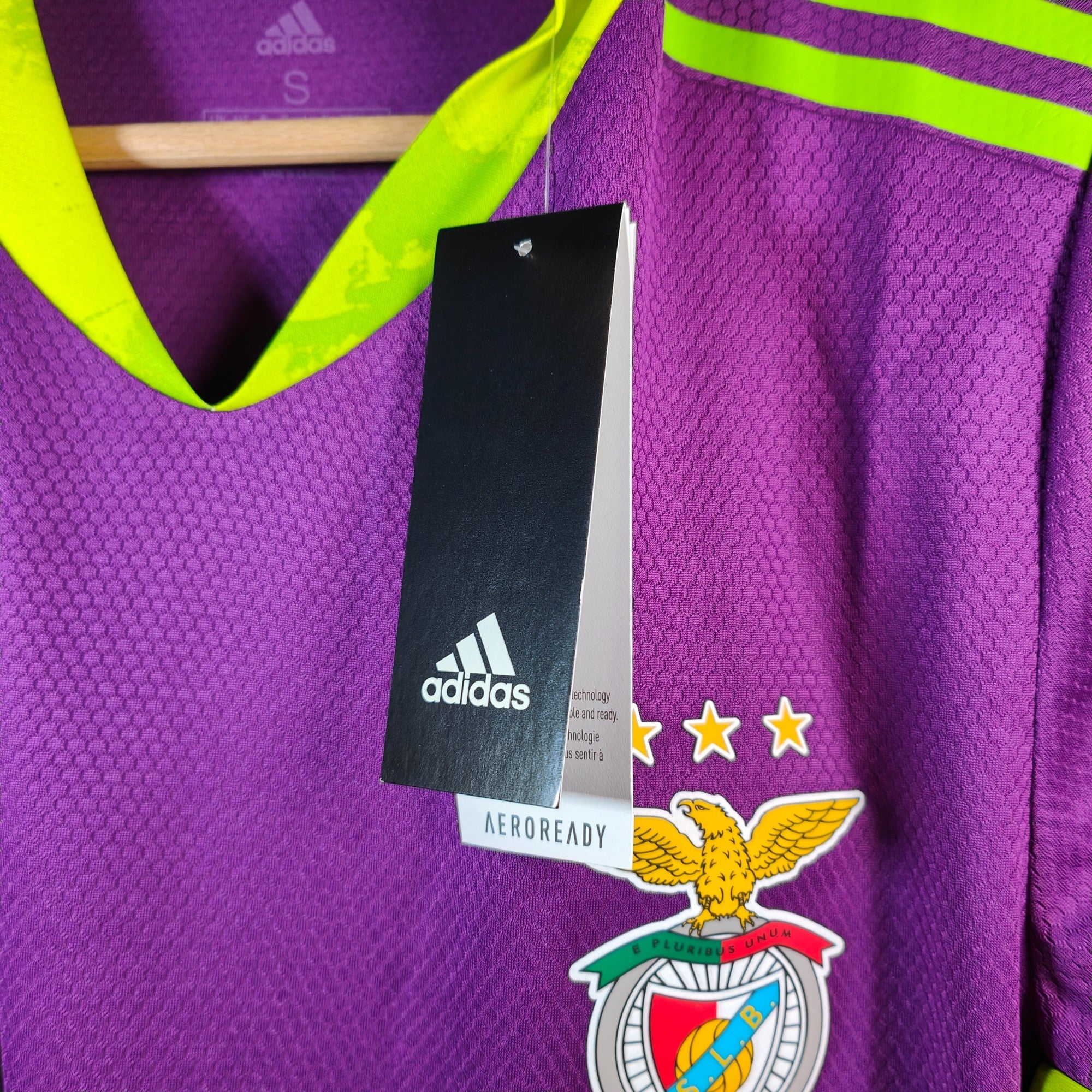 2020 - 21 Benfica GK Shirt - BNWT - (S) - Eternal Pitch