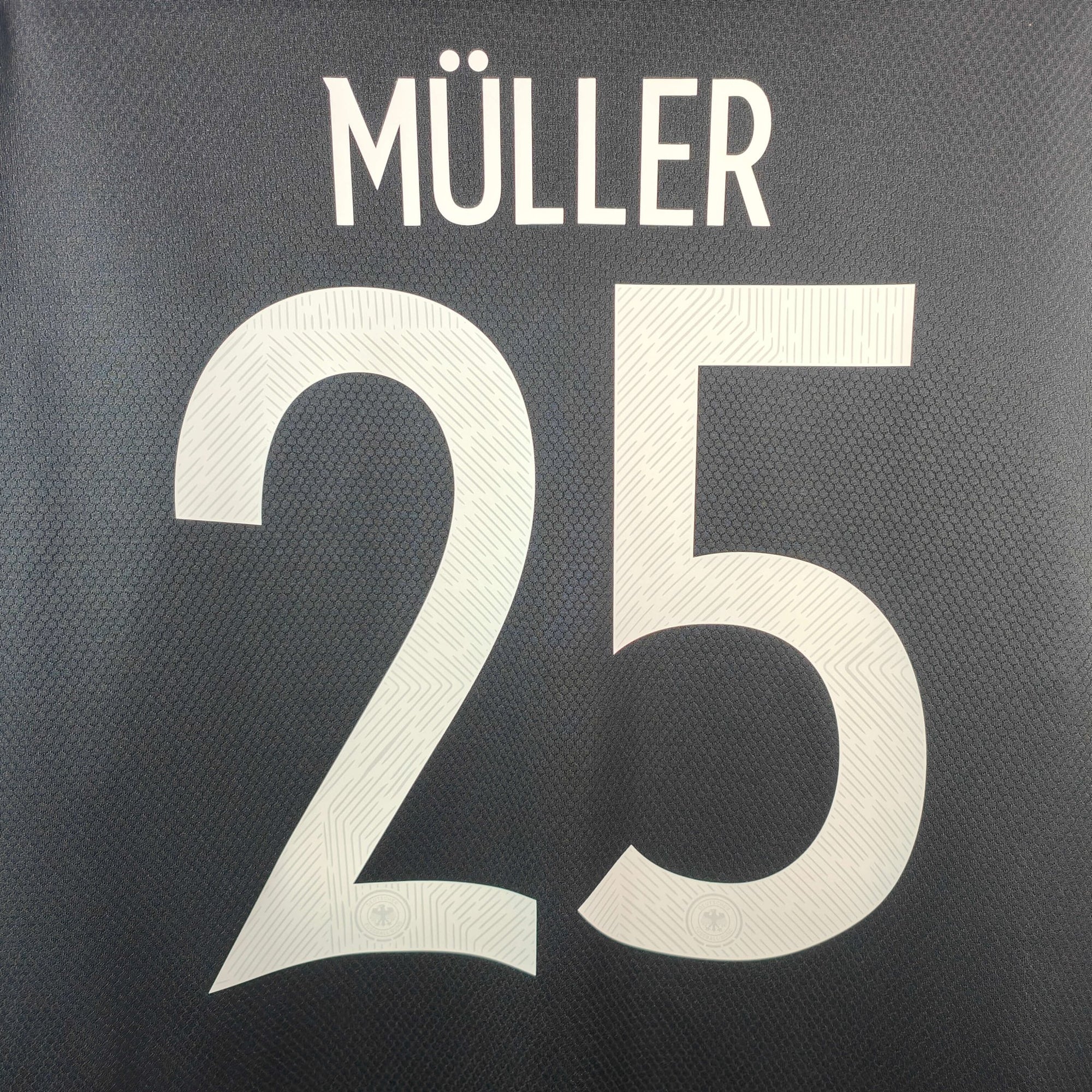 2020 - 21 Germany Away Shirt Müller 25 - 9/10 - (L) - Eternal Pitch