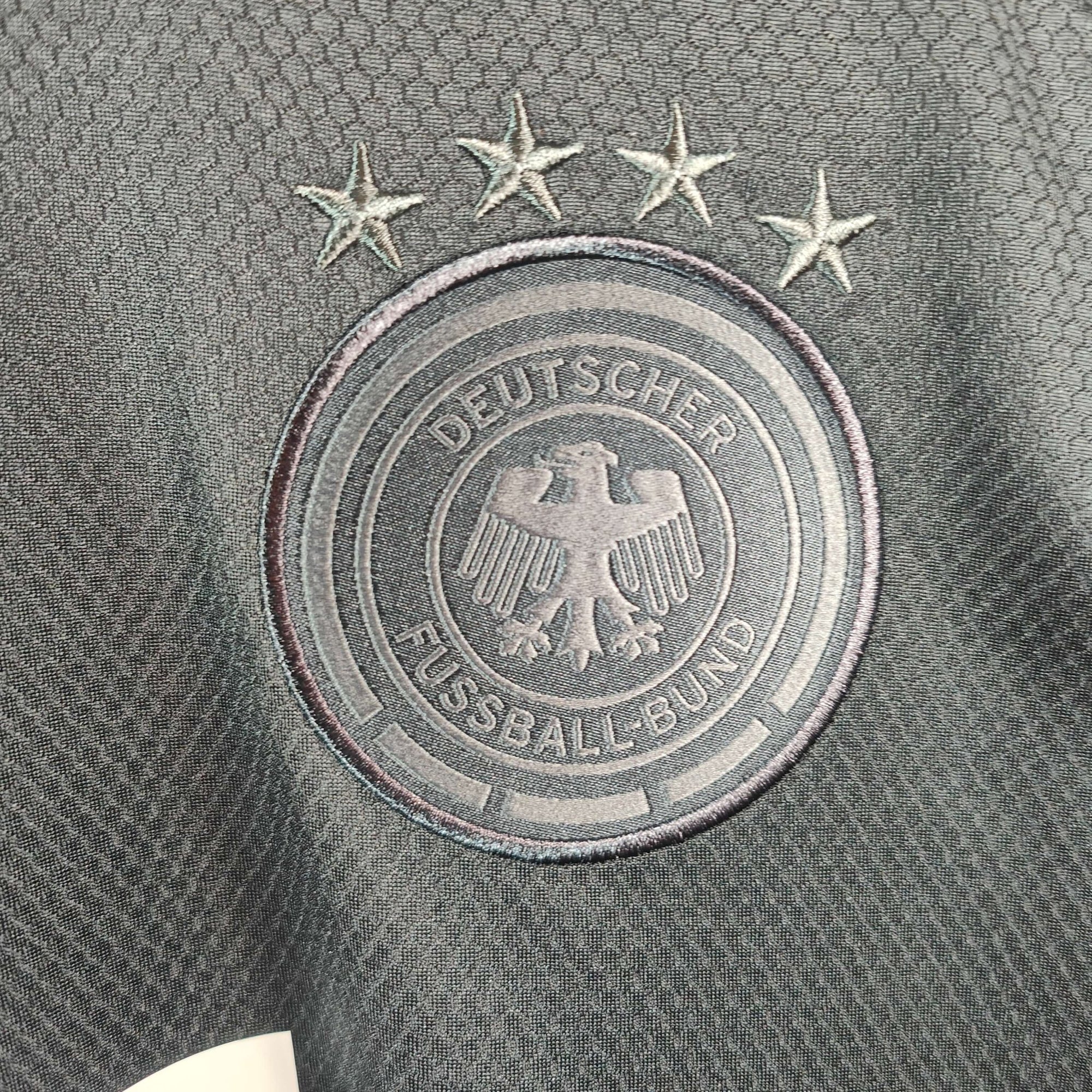 2020 - 21 Germany Away Shirt Müller 25 - 9/10 - (L) - Eternal Pitch