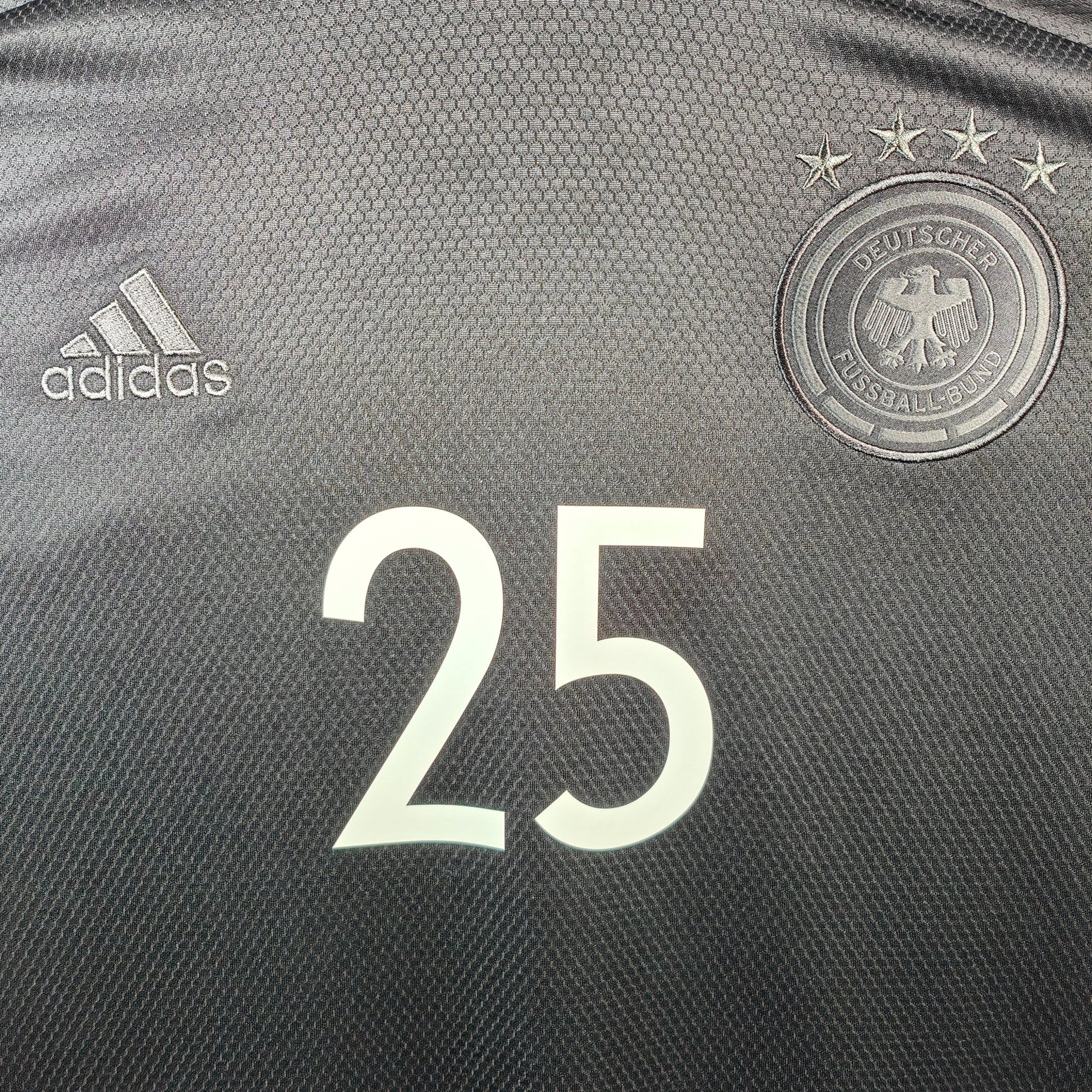 2020 - 21 Germany Away Shirt Muller 25 - 9.5/10 - (L) - Eternal Pitch