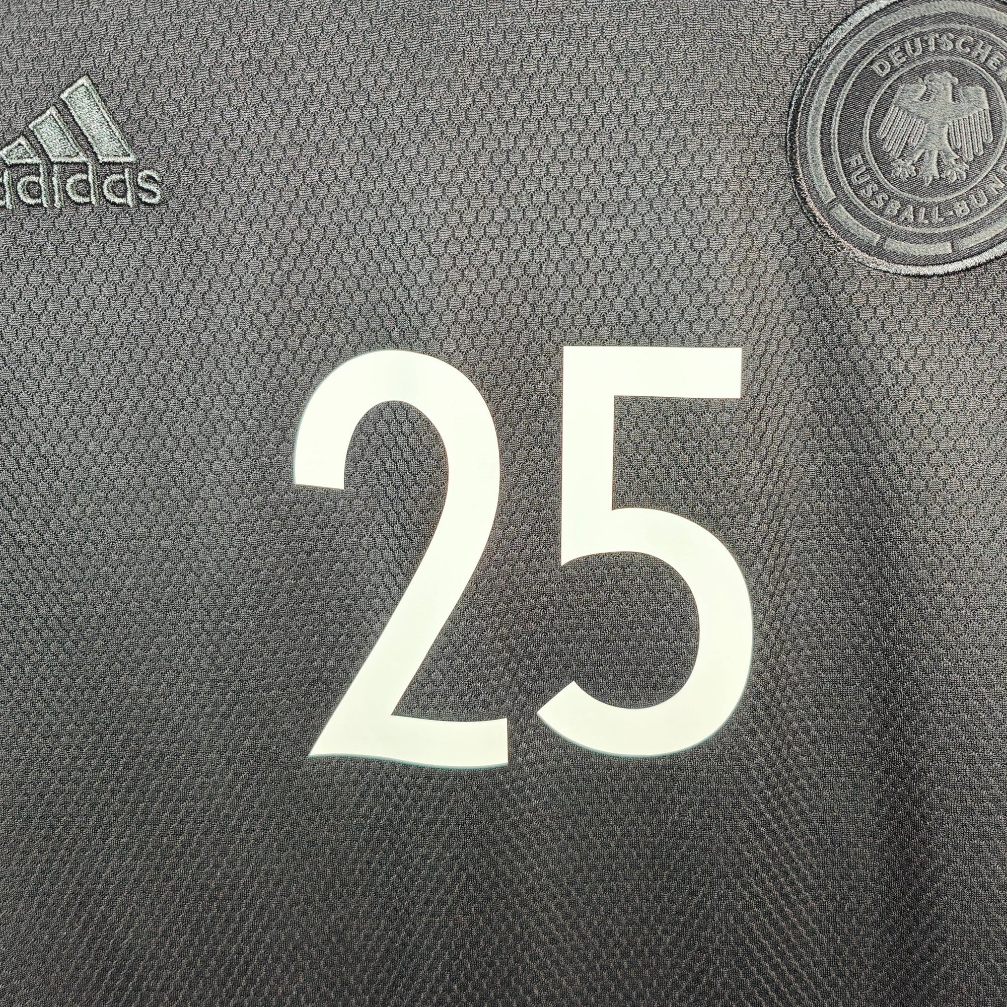 2020 - 21 Germany Away Shirt Muller 25 - 9.5/10 - (L Women) - Eternal Pitch
