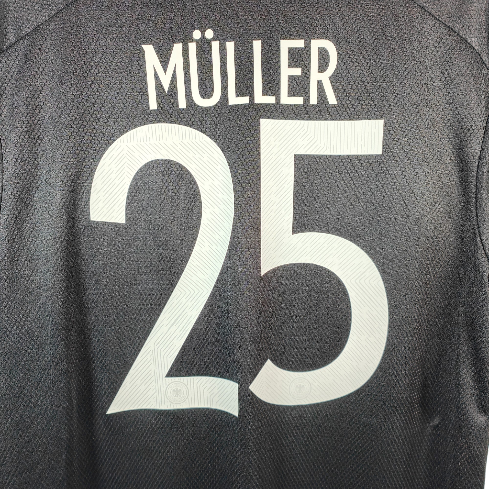 2020 - 21 Germany Away Shirt Muller 25 (M) - Eternal Pitch
