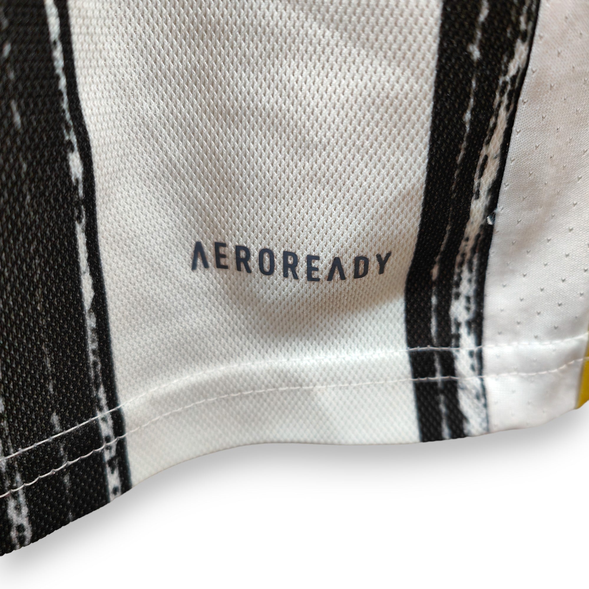 2020 - 21 Juventus Home Shirt Ronaldo 7 (XL) EI9894 Adidas - Eternal Pitch