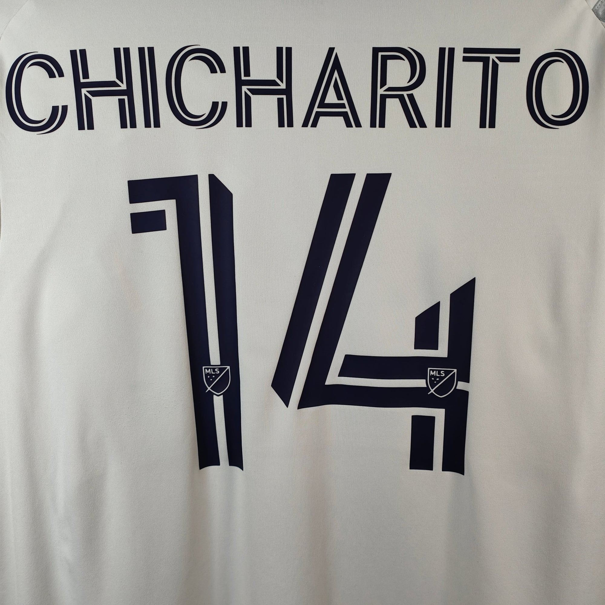 2020 - 21 Los Angeles Galaxy Home Shirt Chicharito 14 - 9/10 - (M) - Eternal Pitch