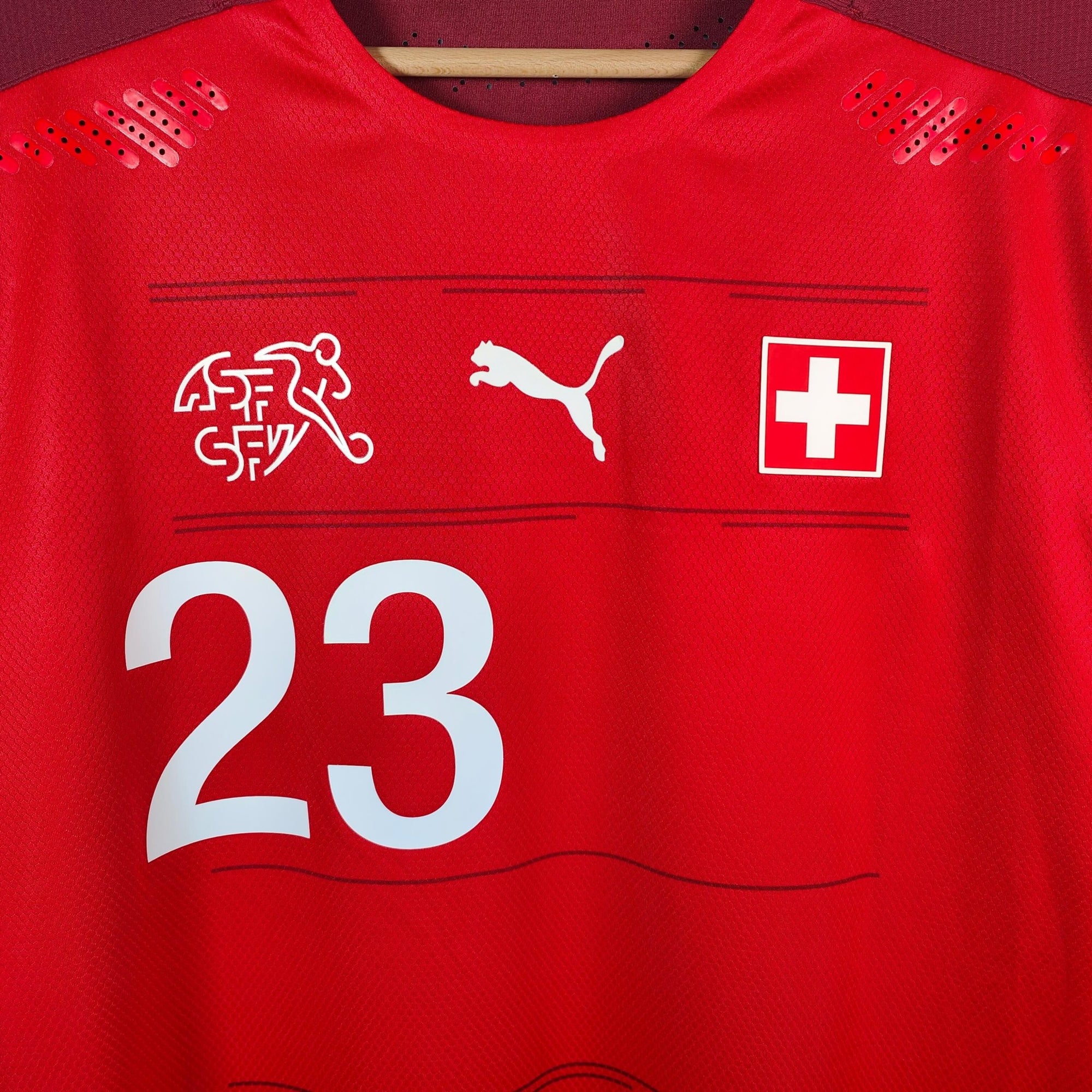 2020 - 21 Switzerland Player Version Home Shirt Shaqiri 23 - 9.5/10 - (XL) - Eternal Pitch